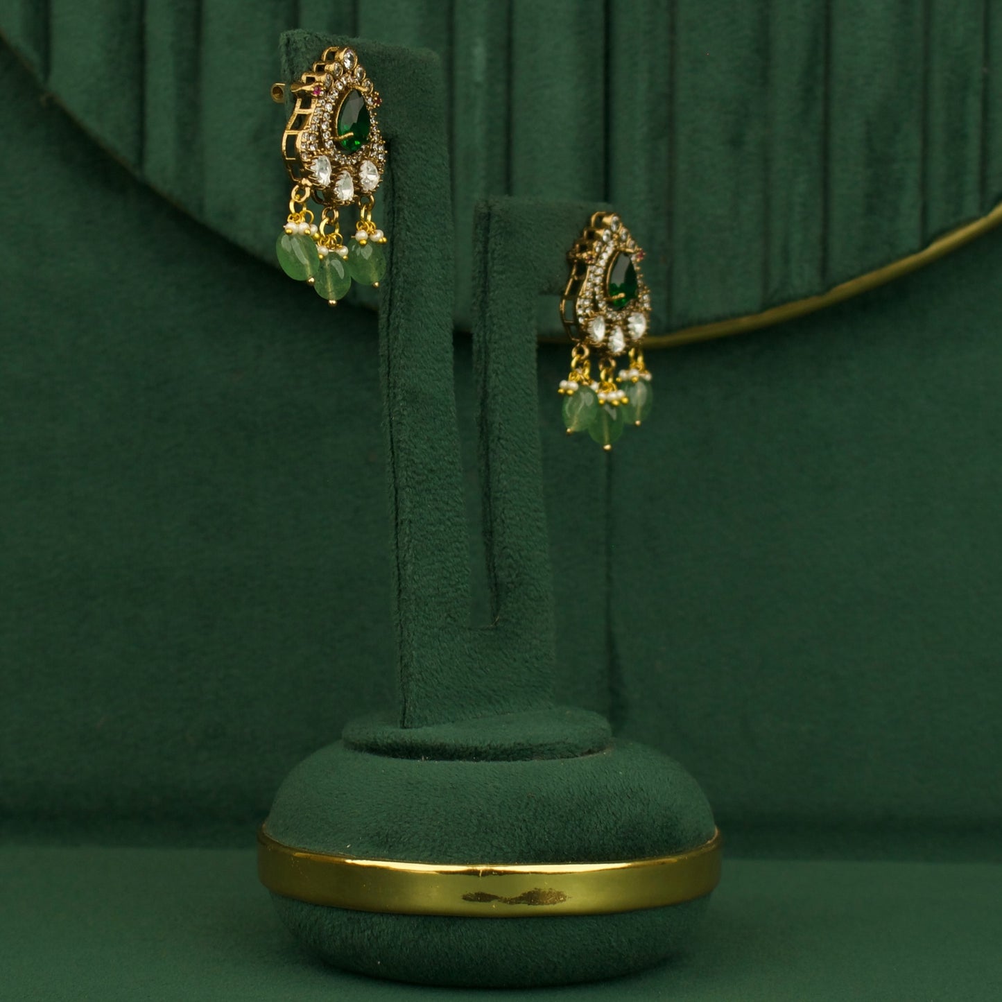 Classic Victorian Finishing Nanthad Necklace With Earring
