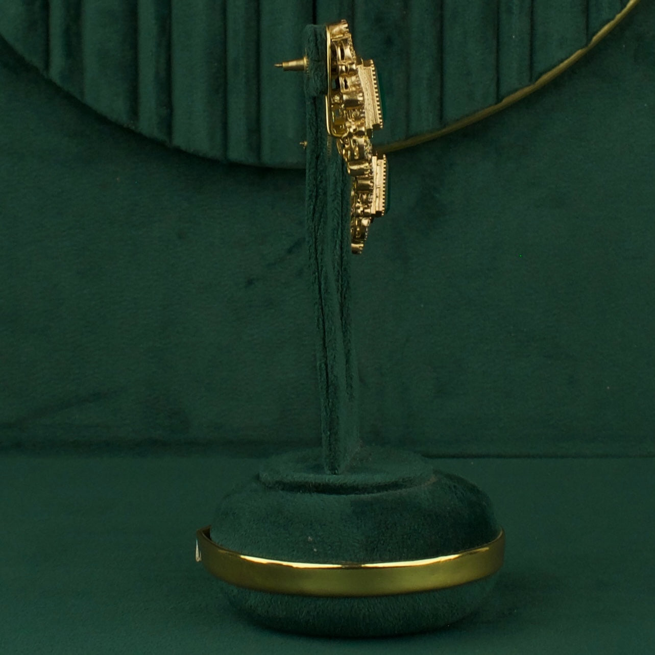 Royal Elegance Design Polki Victorian Necklace with Matching Earrings