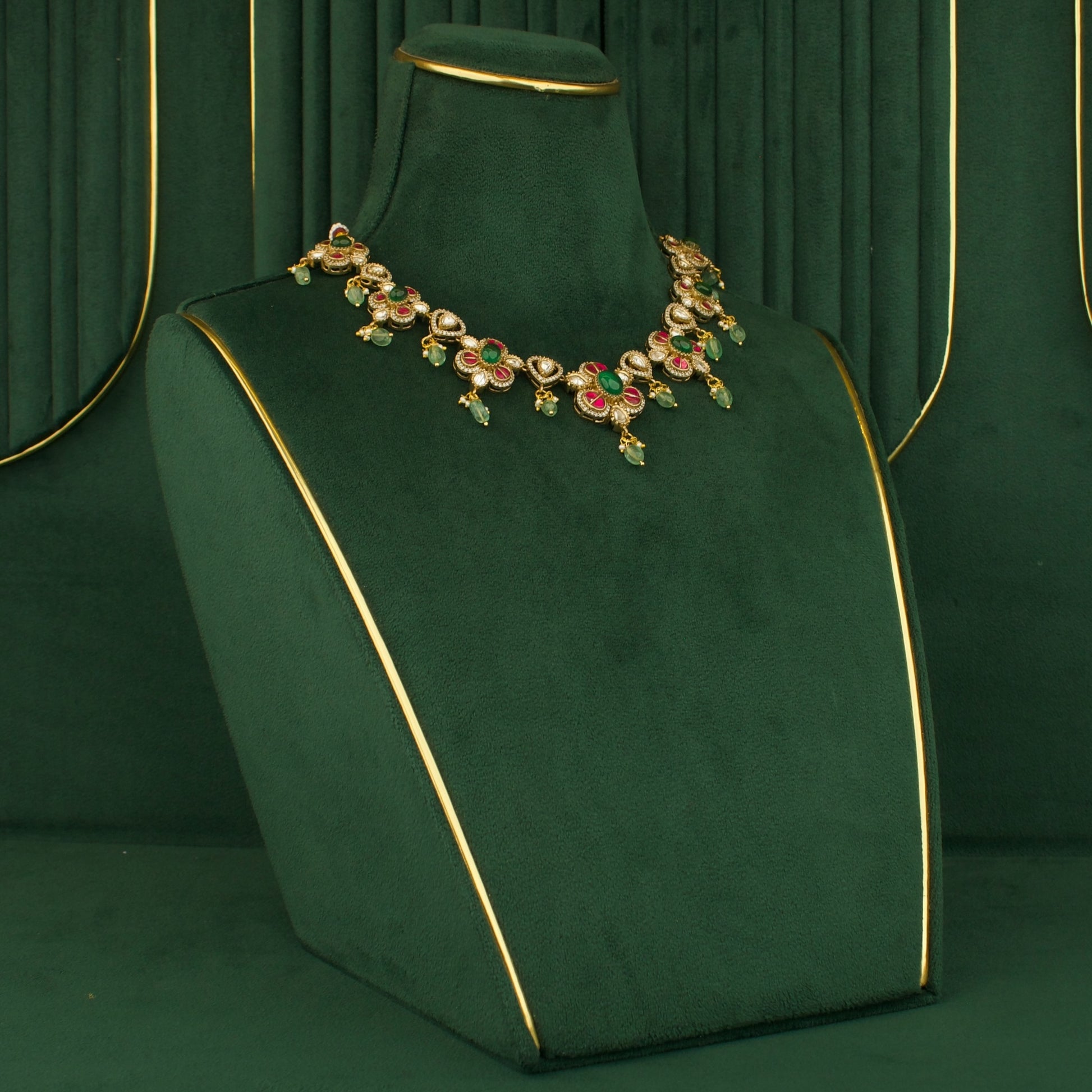 Refined Fusion Victorian Polki Kundan Short Necklace