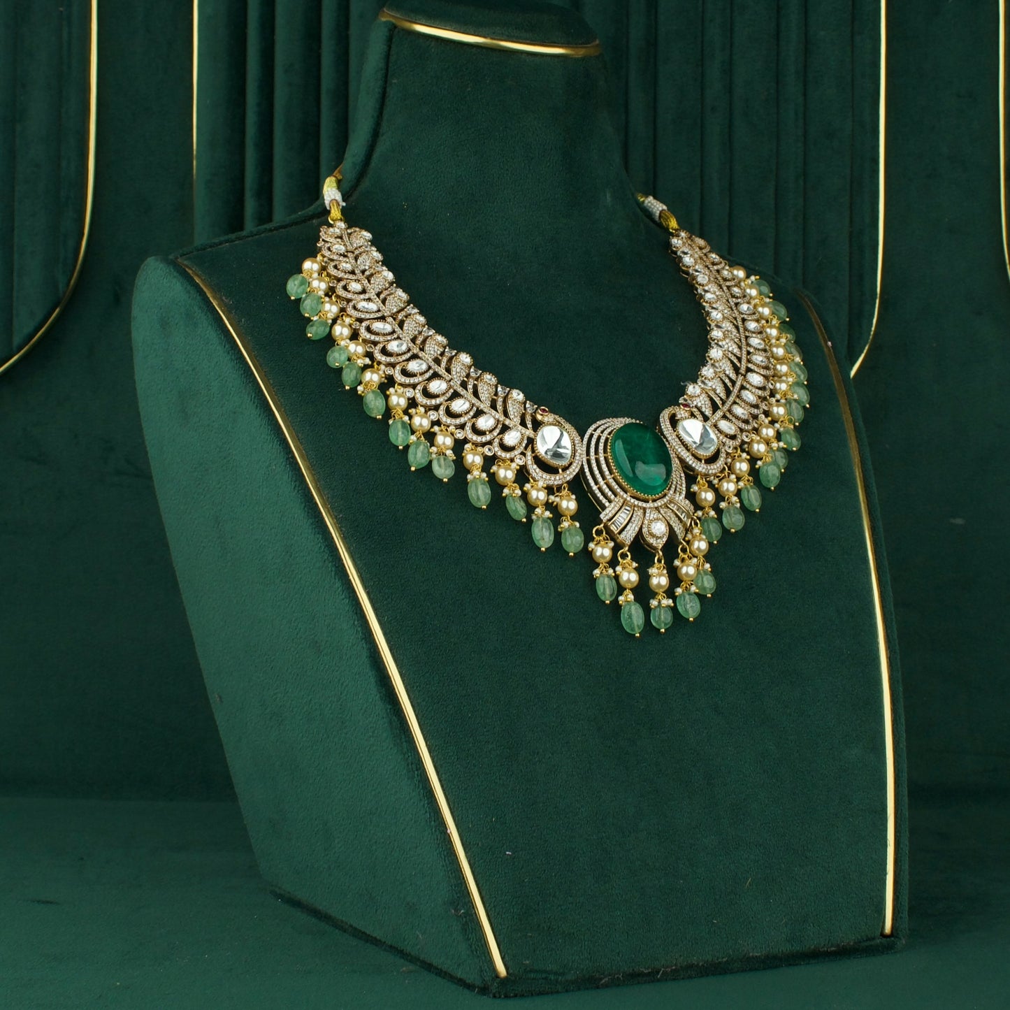 Classic Emerald Stone Polki Necklave Set