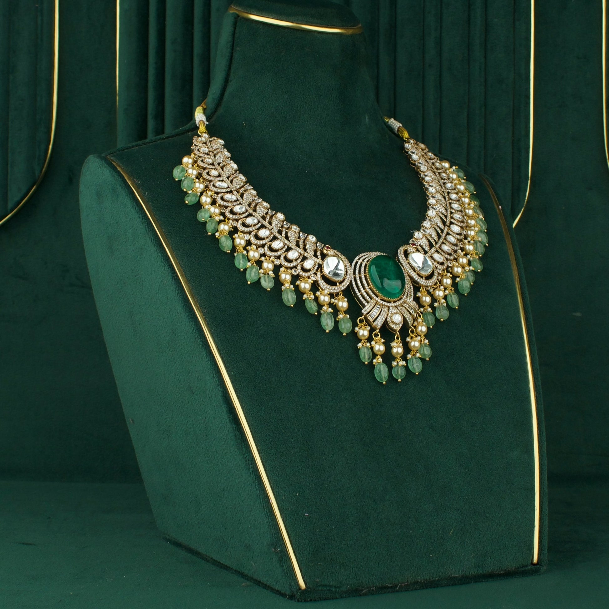 Classic Emerald Stone Polki Necklave Set