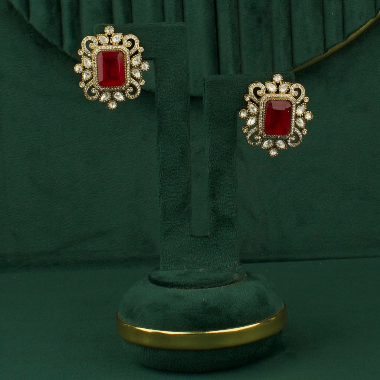 Royal Elegance Design Polki Victorian Necklace with Matching Earrings