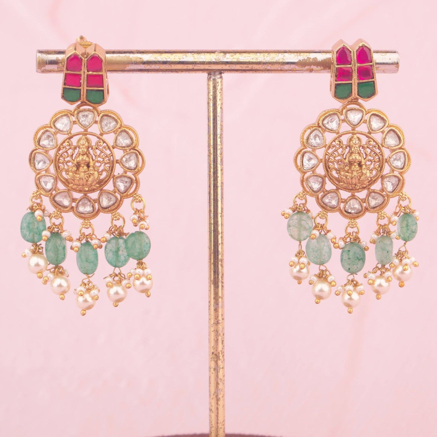 Sleek Jadau Kundan Necklace With Earrings