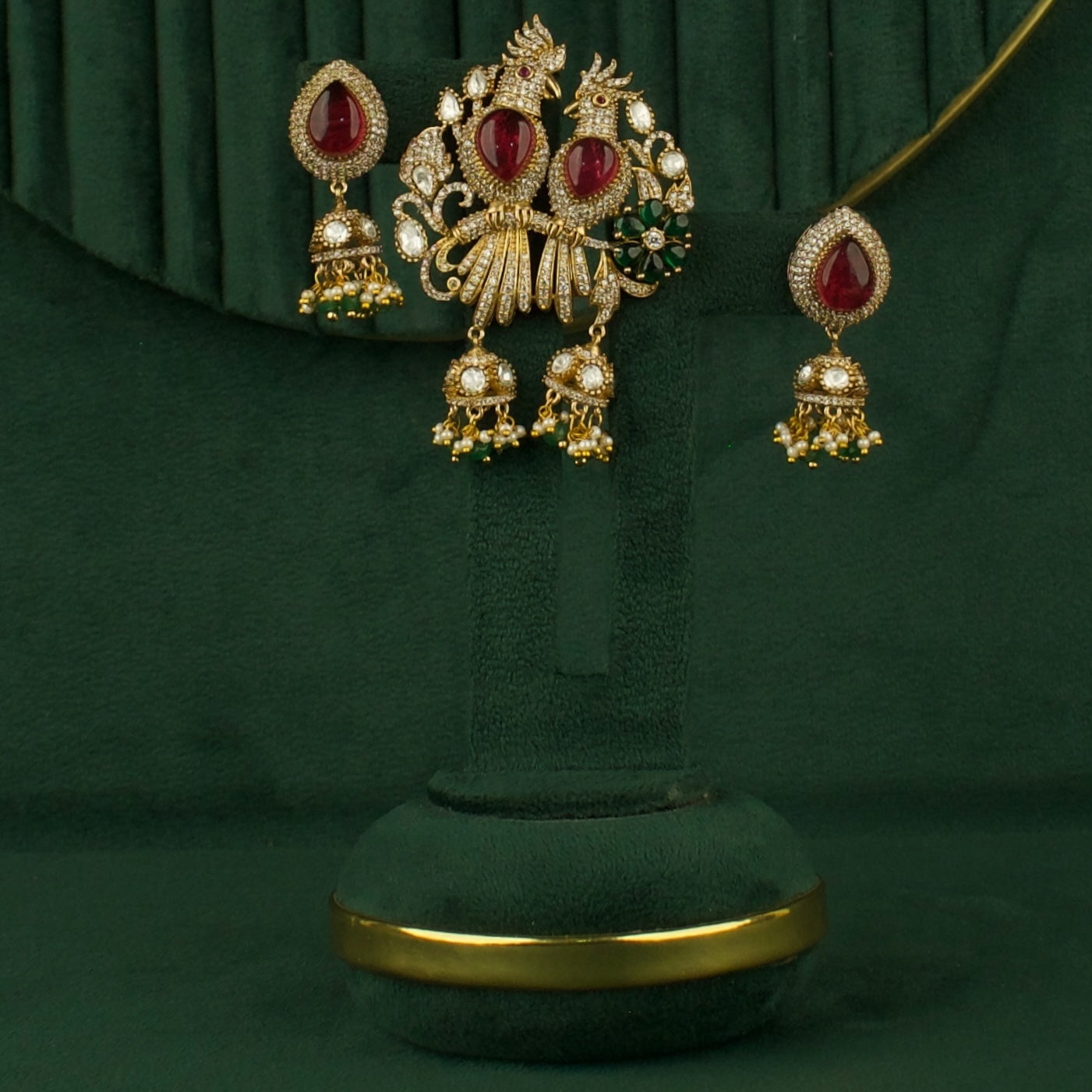 Parrot Design Fusion Kundan& Polki Victorian pendant set