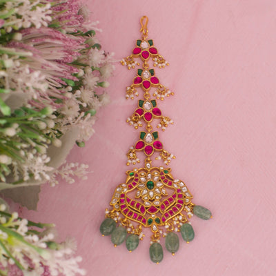 Elegant Jadau Kundan Maang Tikka With Green Hangings