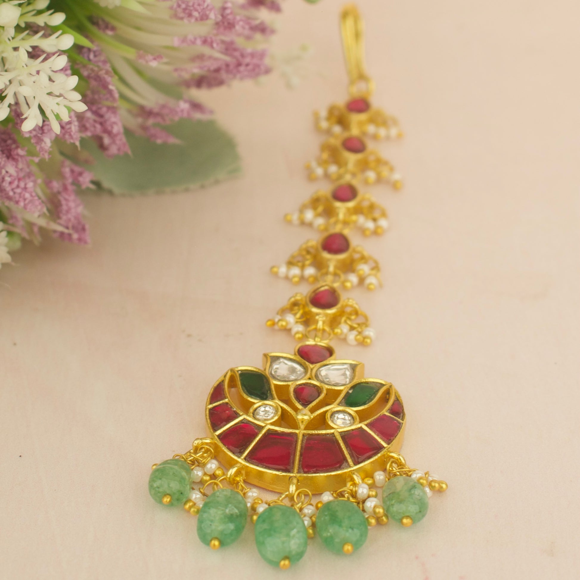 Sleek Jadau Kundan Maangtikka With Pearls & Beads Hanging