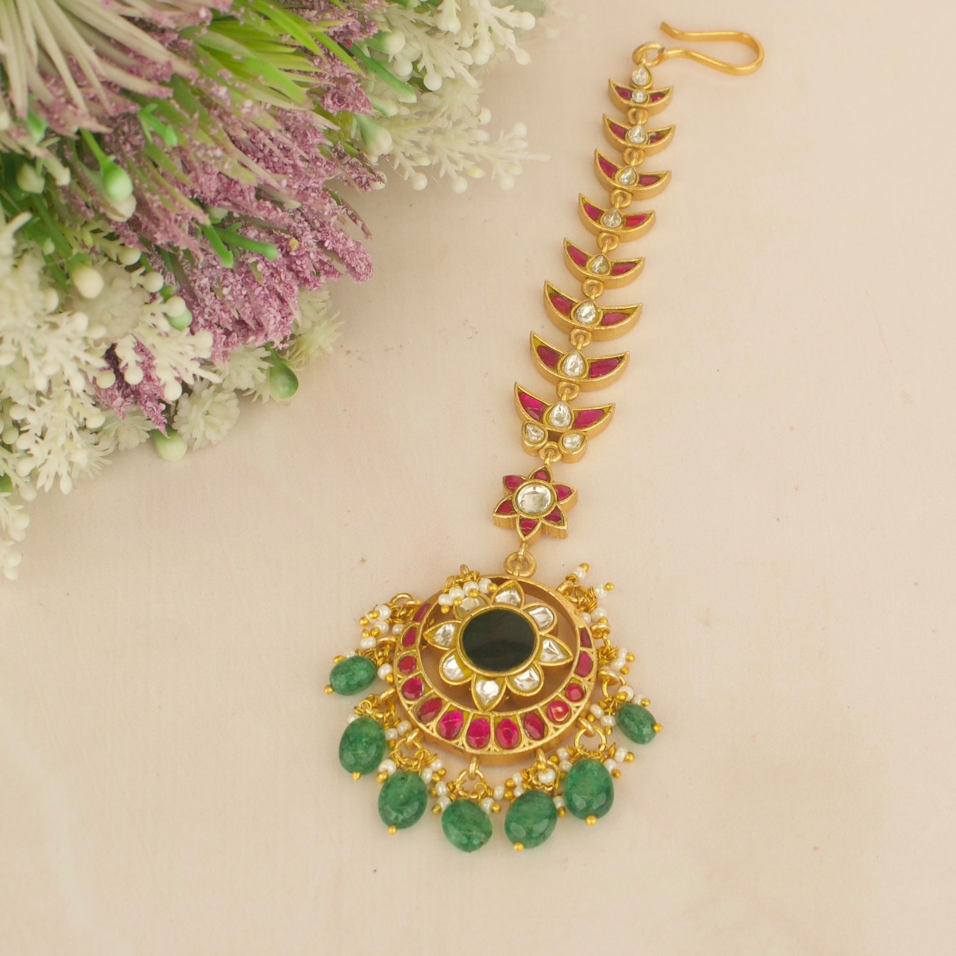 Dazzling Jadau Kundan Floral Chandbali Design Maangtikka