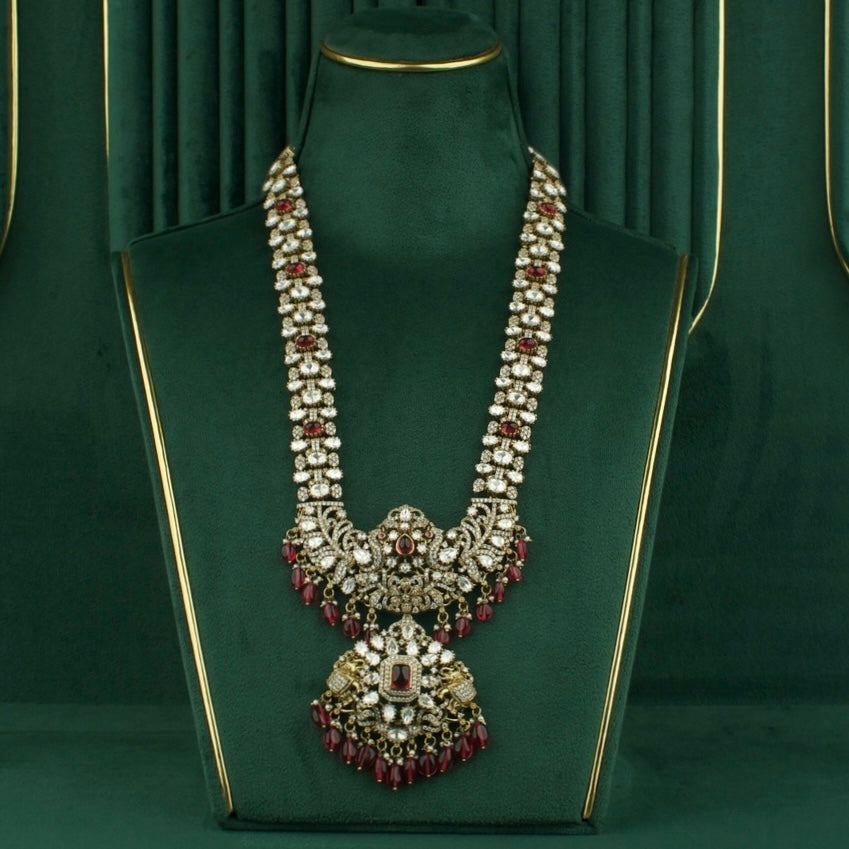 Royal Opulence: Victorian Necklace Set