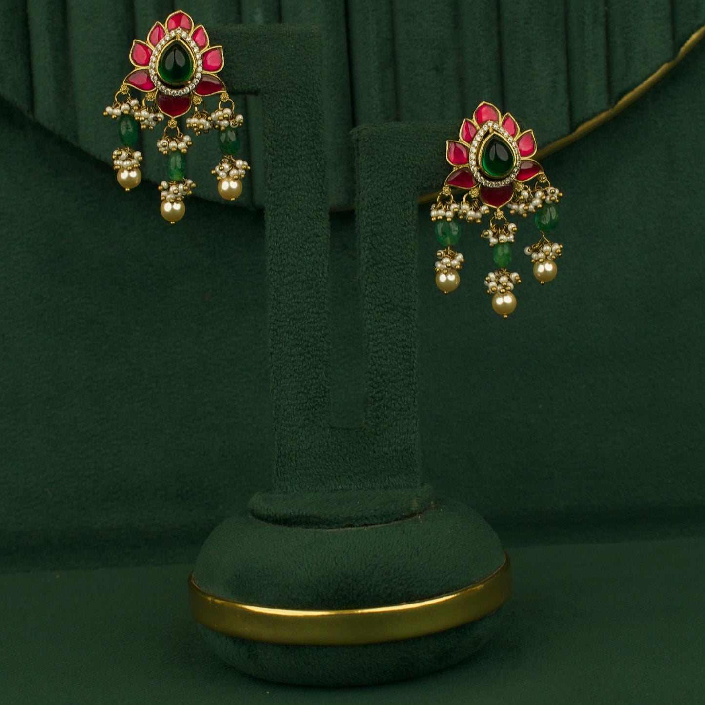 Graceful Victorian Fusion Kundan Polki Necklace With Earrings