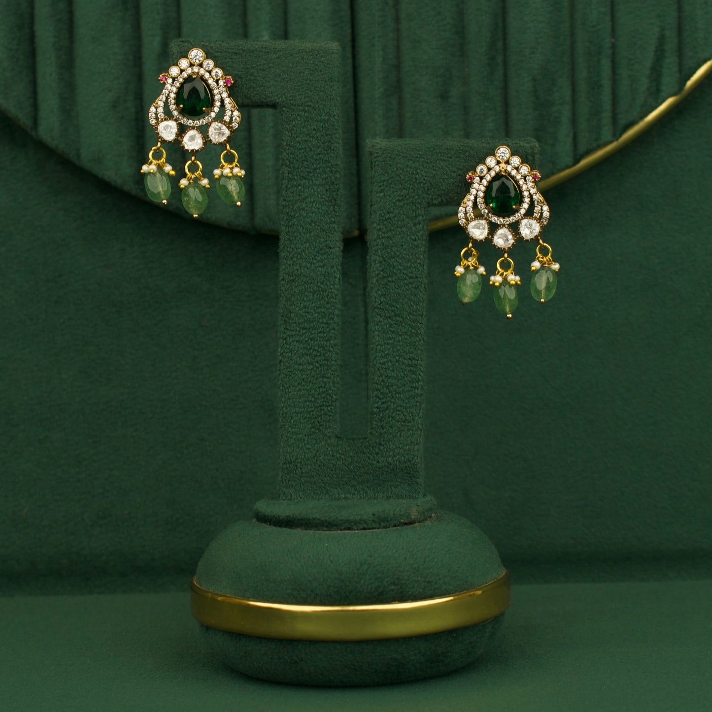 Classic Victorian Finishing Nanthad Necklace With Earring
