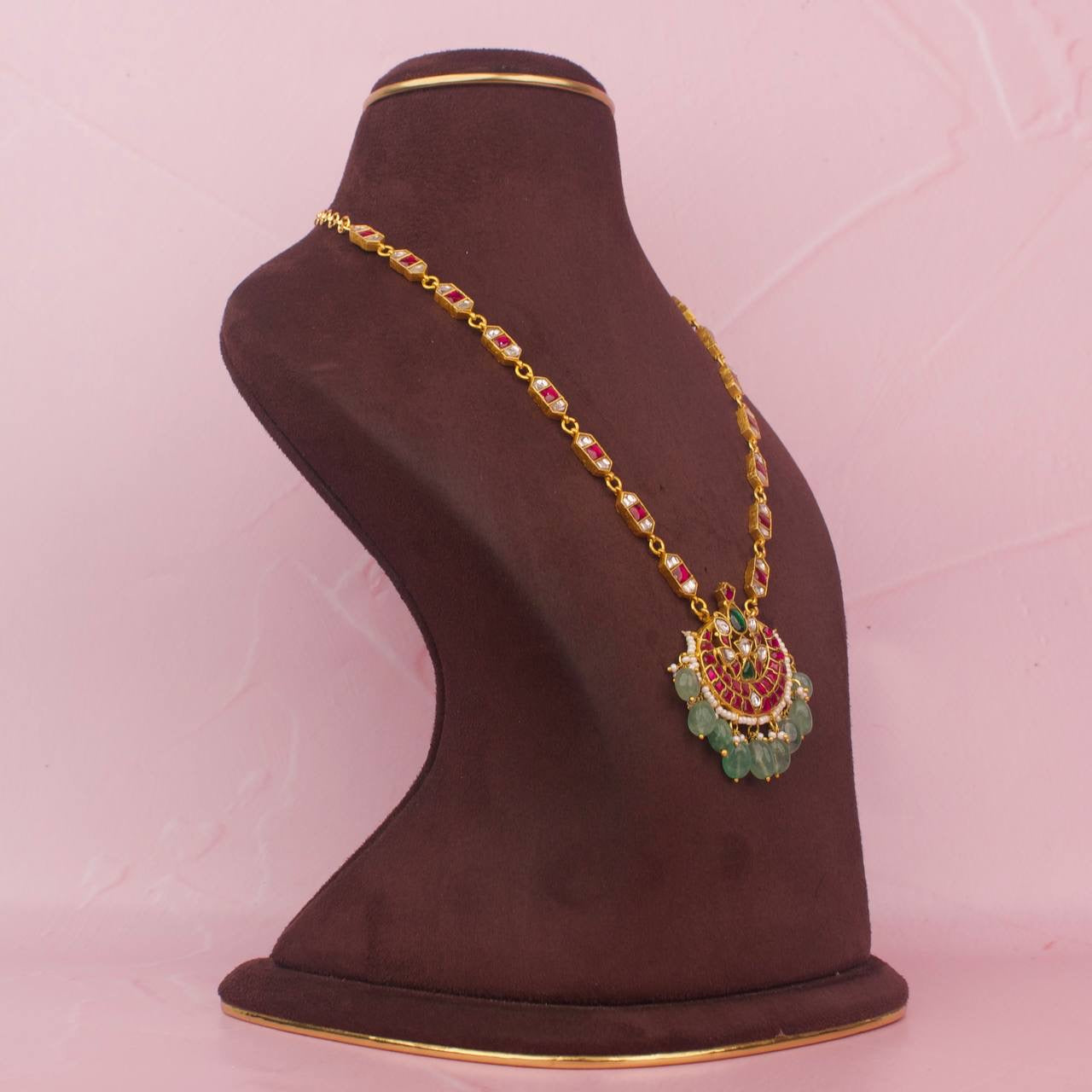 Sleek Jadau Kundan Chain necklace With locket