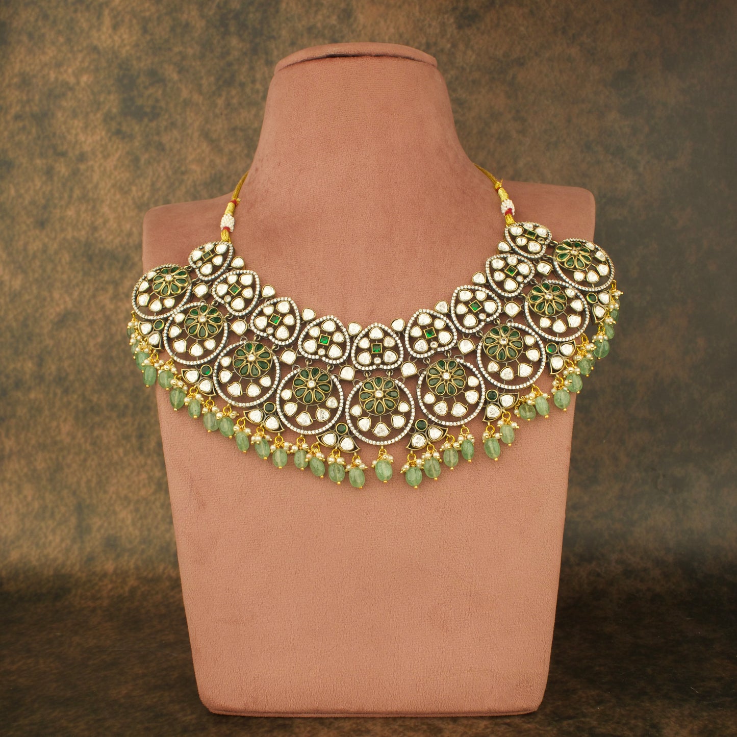 Timeless Victorian Choker Set with screw-back earrings