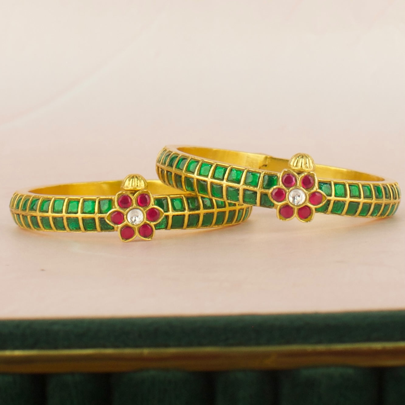 Traditional Floral Design Jadau Kundan Bangles