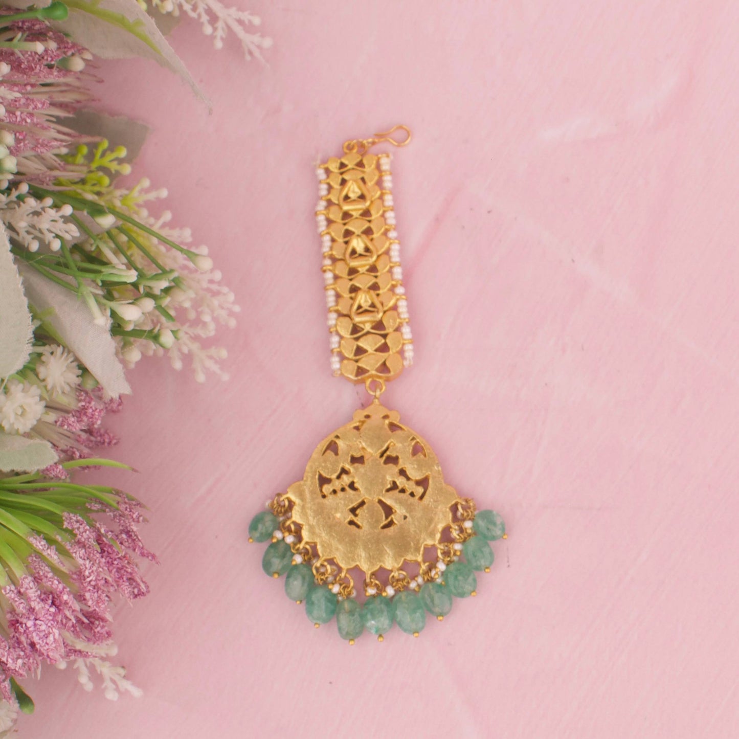 Elegant Chand Design Jadau Kundan Maang Tikka With Emerald Beads