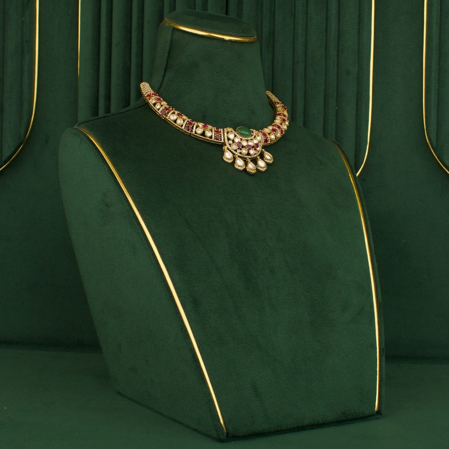 Sleek Kanti Style Victorian Fusion Necklace With Matching Earrings