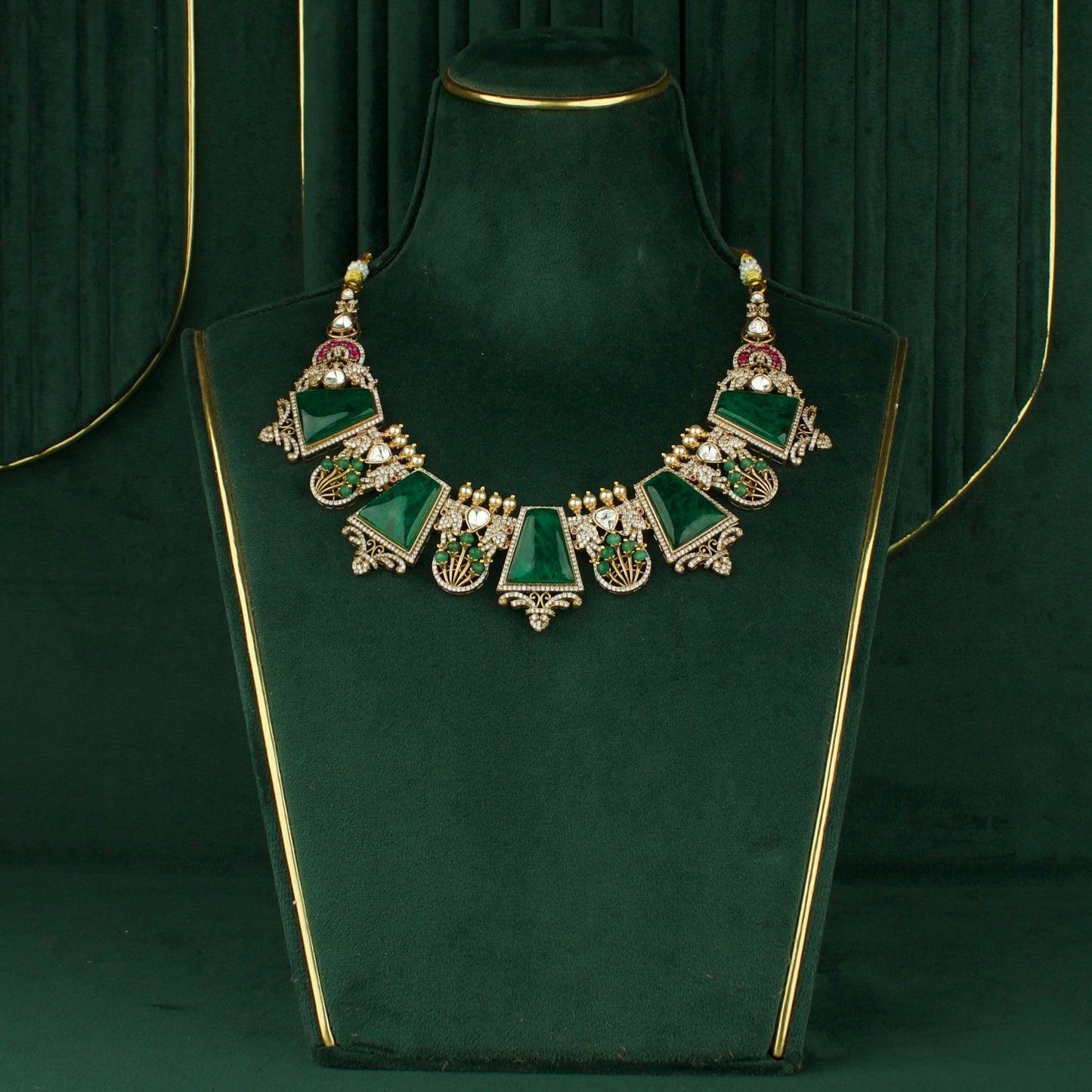 Big Emerald Stone Victorian Necklace Set With Earrings