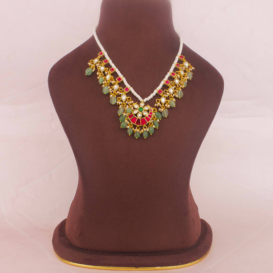 Sleek Jadau Kundan Pearl Short Necklace