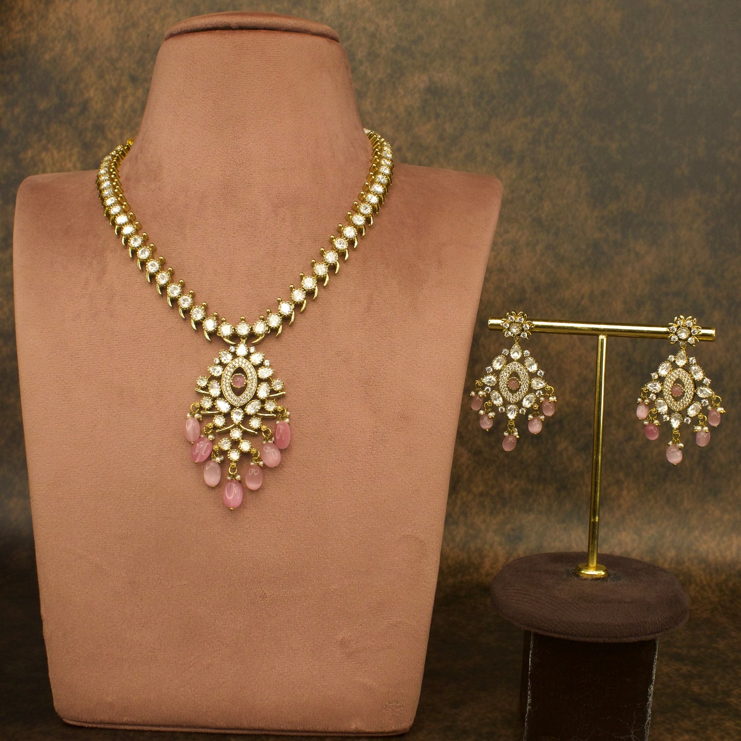 Victorian AD Necklace with push back earrings