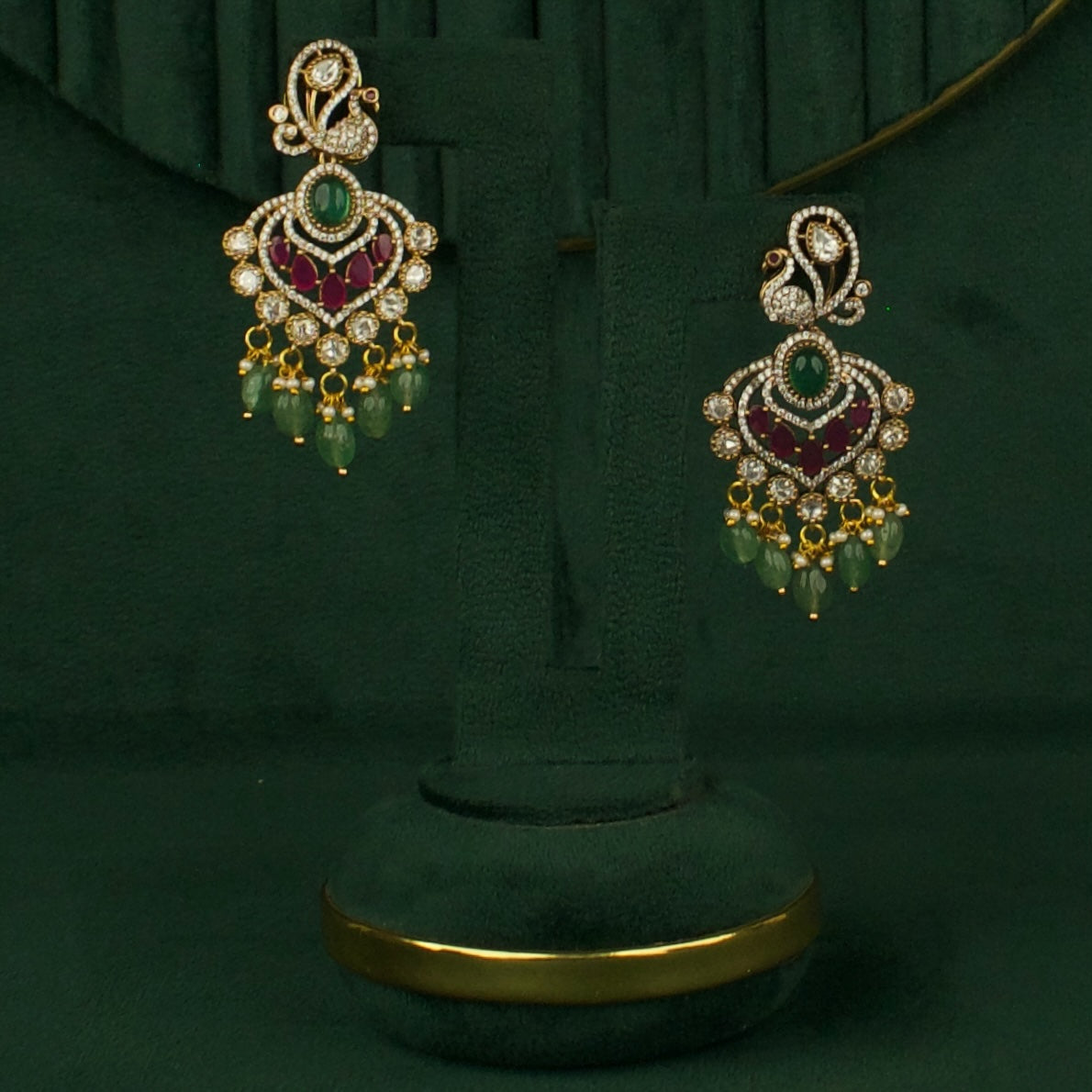 Sleek Royal Elegance Fusion Kundan & Polki Victorian Necklace Set
