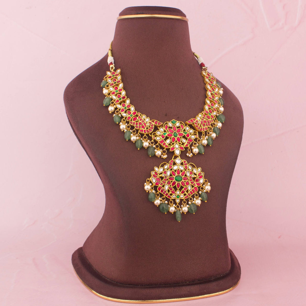 Traditional Jadau Kundan Necklace With Floral Pendant Craftsmanship & Detail View - Dulhan Jewels
