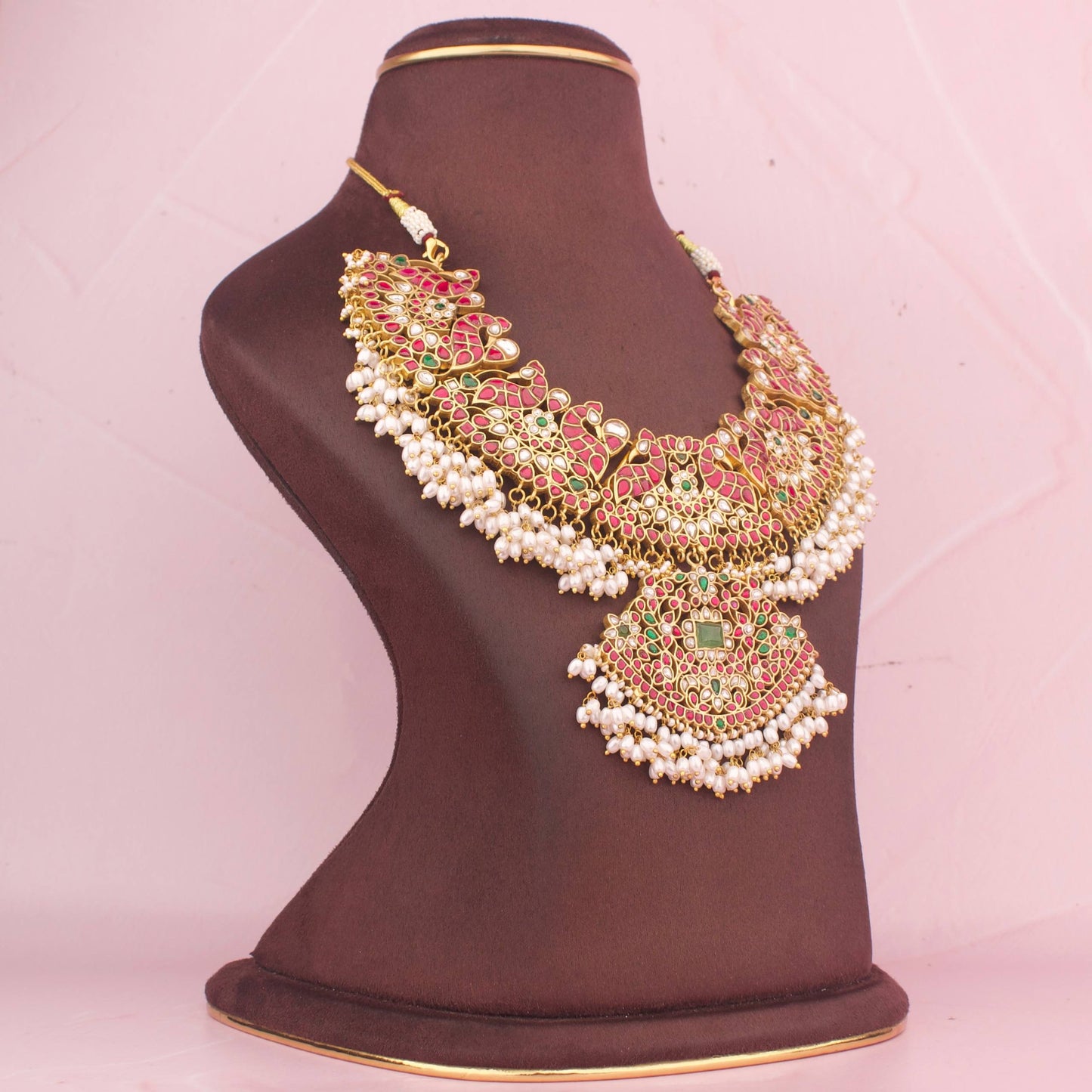 Traditional Design Jadau Kundan Short Necklace with Guttapusalu Hanging