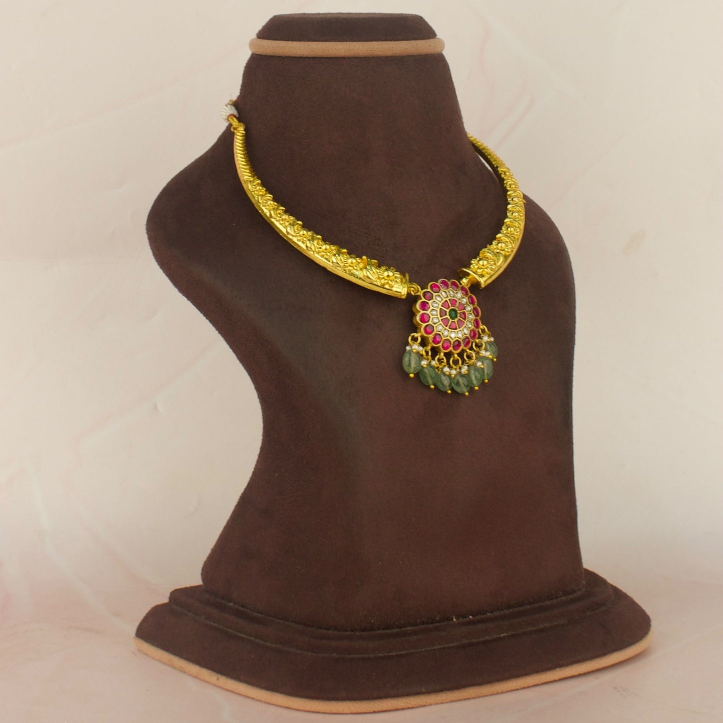 Sleek Floral Design Jadau Kundan Kanti