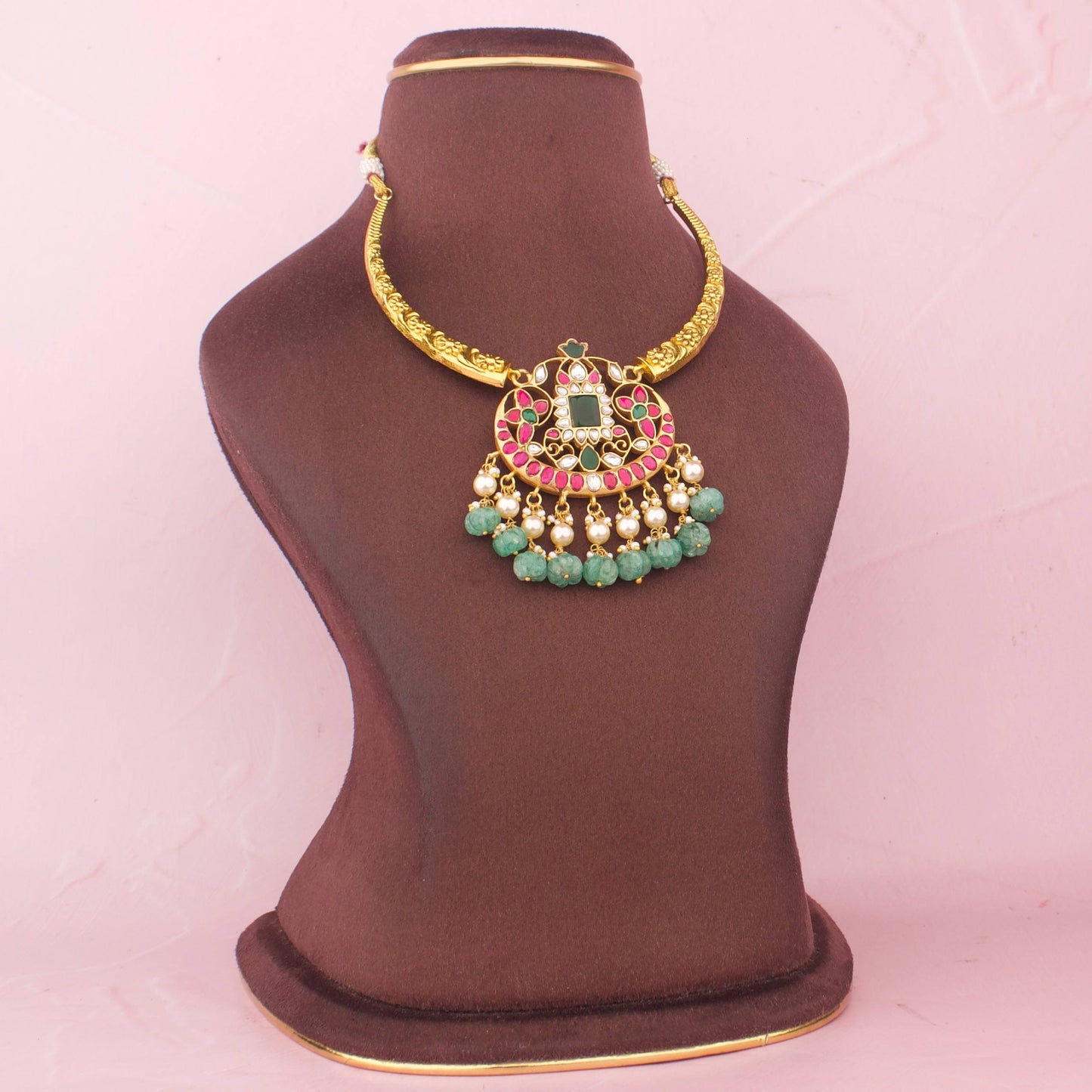 Stylish Jadau Kundan Kanti Necklace With Emerald Beads
