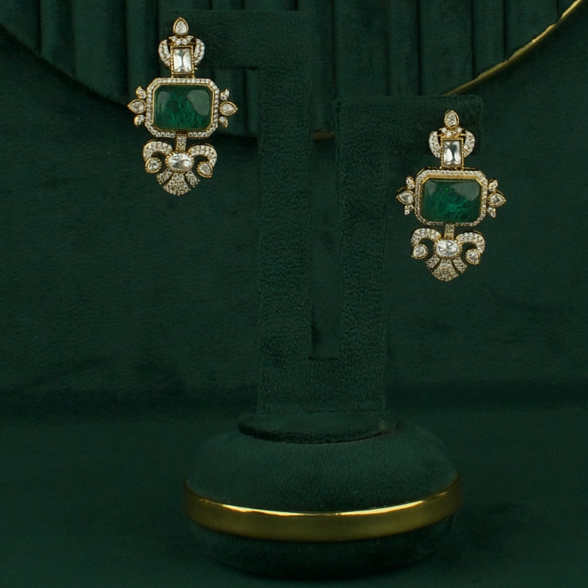 Voguish Design Polki Victorian Necklace Seth
