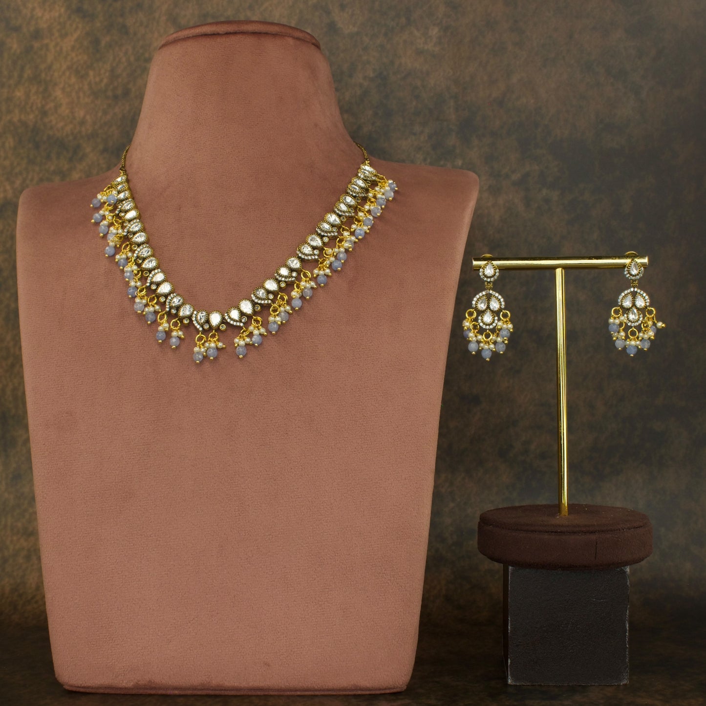 Elegant Splendor: Victorian Polki Short Necklace Set