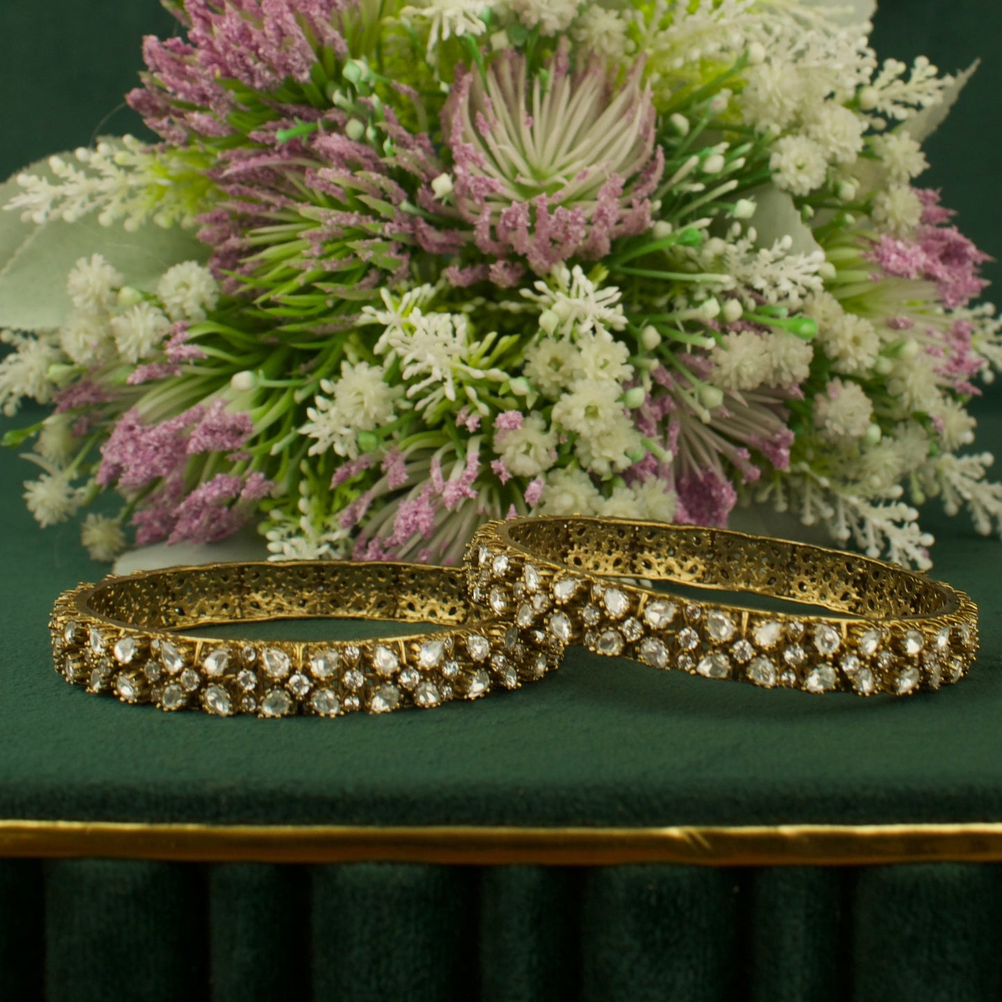 Lavish Design Fusion Kundan & Polki Victorian Bangles