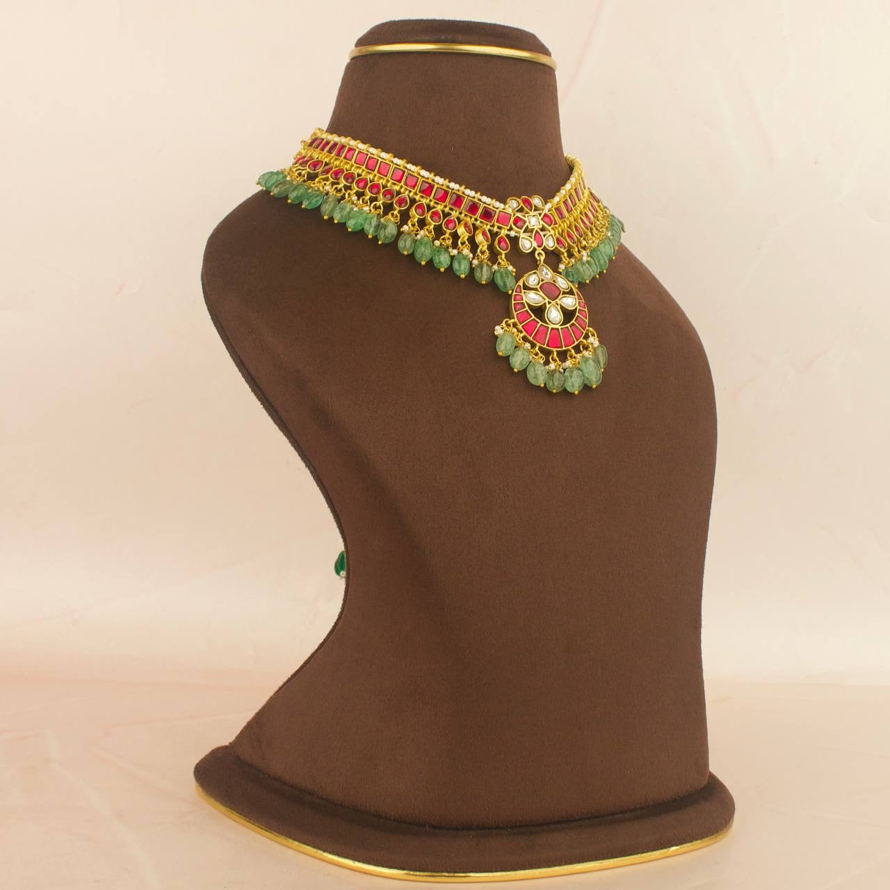 Captivating Floral Design Locket Jadau Kundan Choker