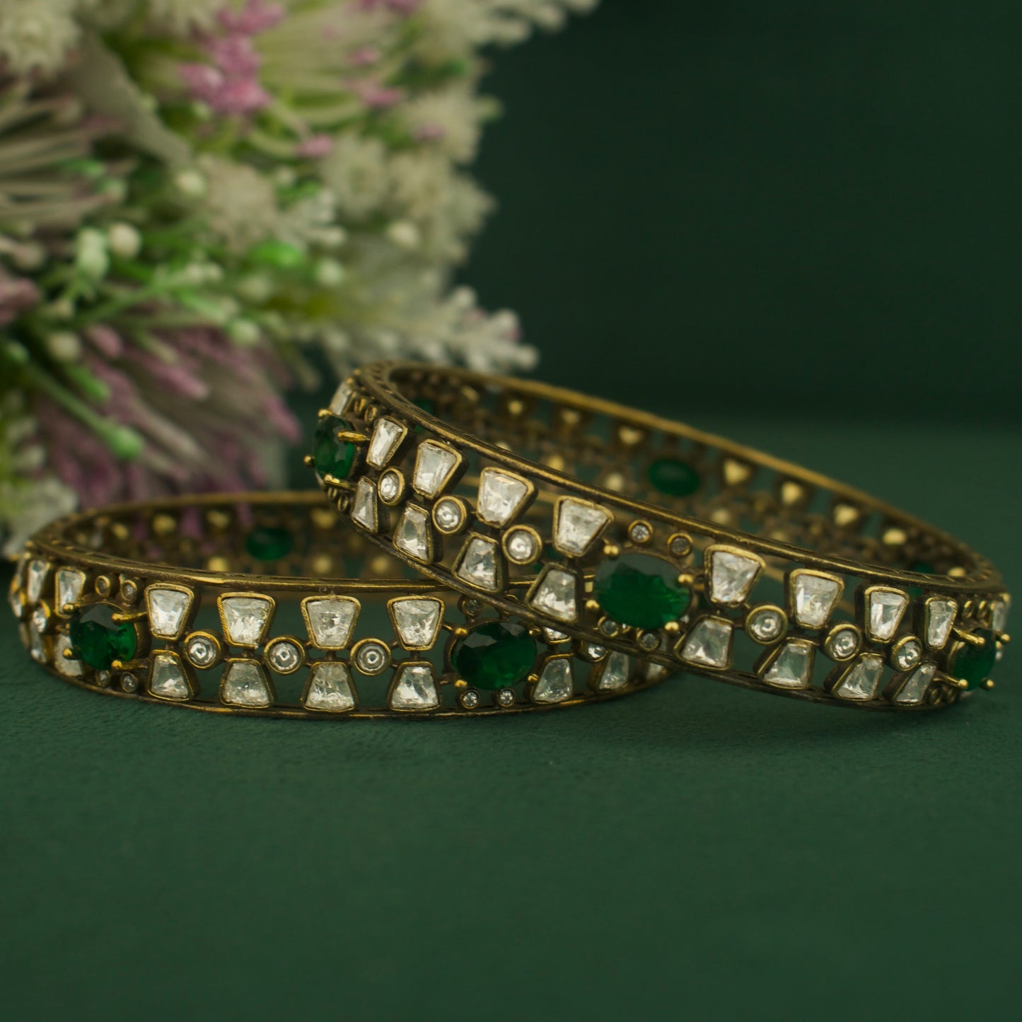 Sparkling Design Polki Victorian Bangles