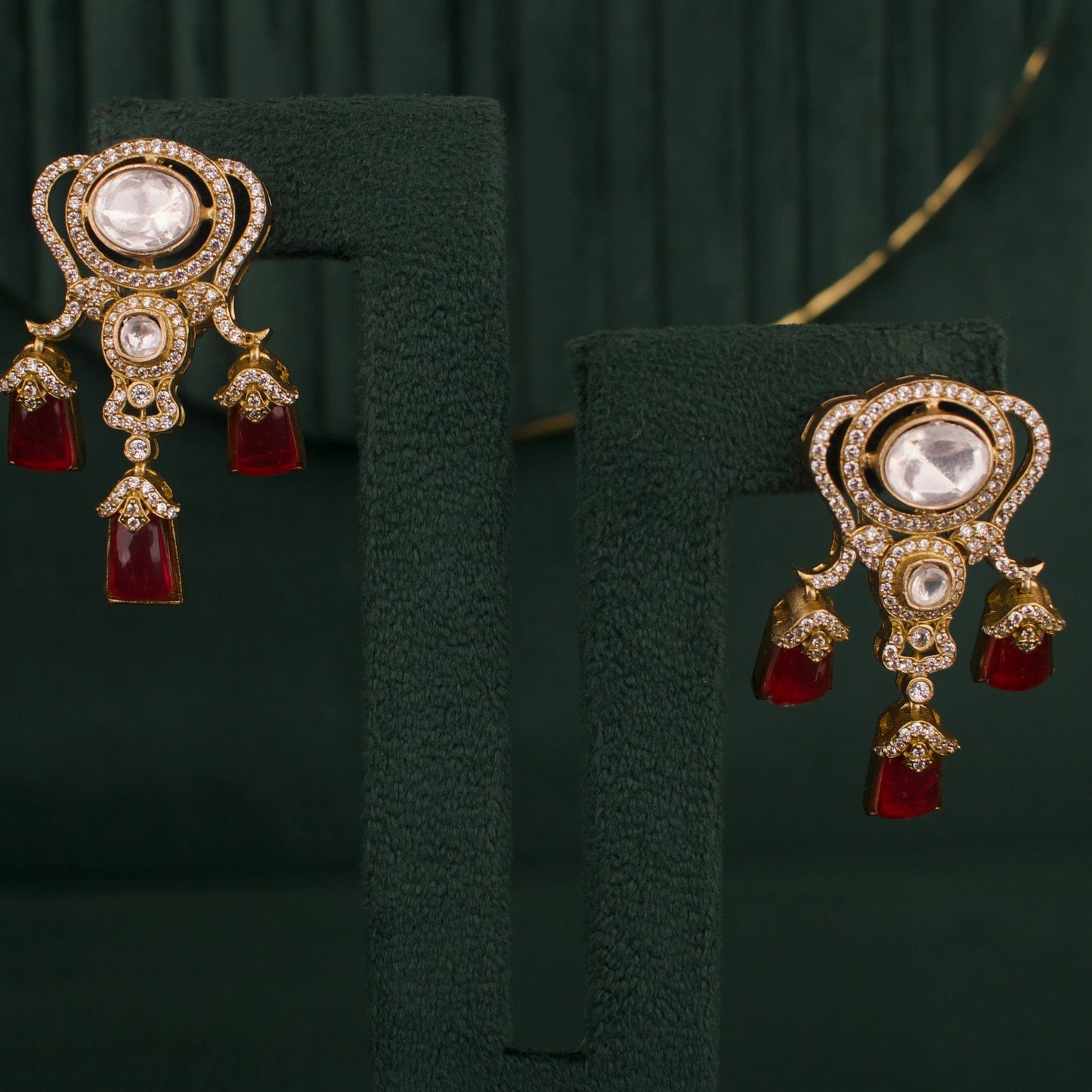 Classic Victorian Polki Stone Droplet Necklace Set