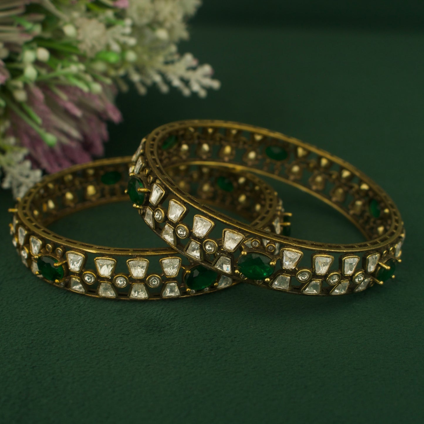 Sparkling Design Polki Victorian Bangles