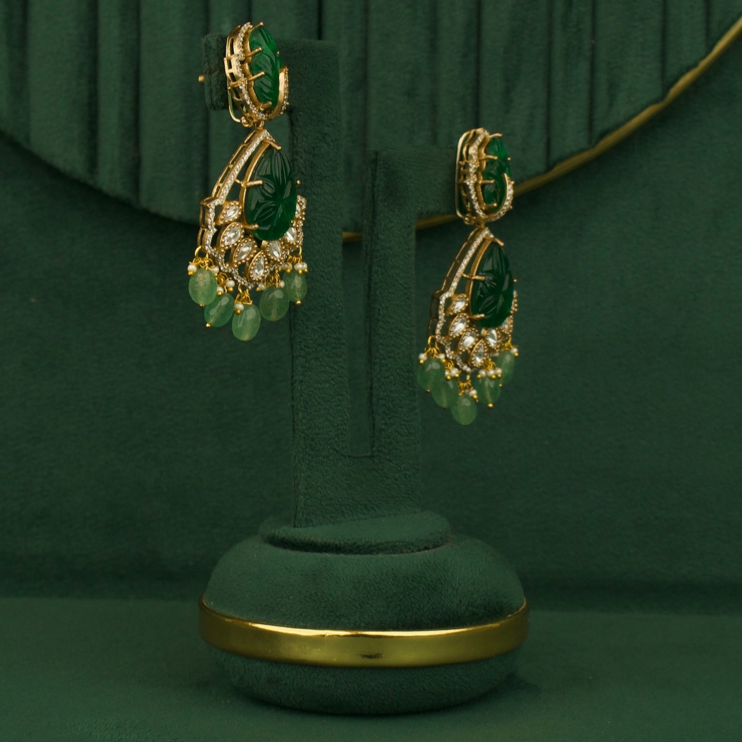 Graceful Floral Design Victorian Finishing Long Necklace With Earrings