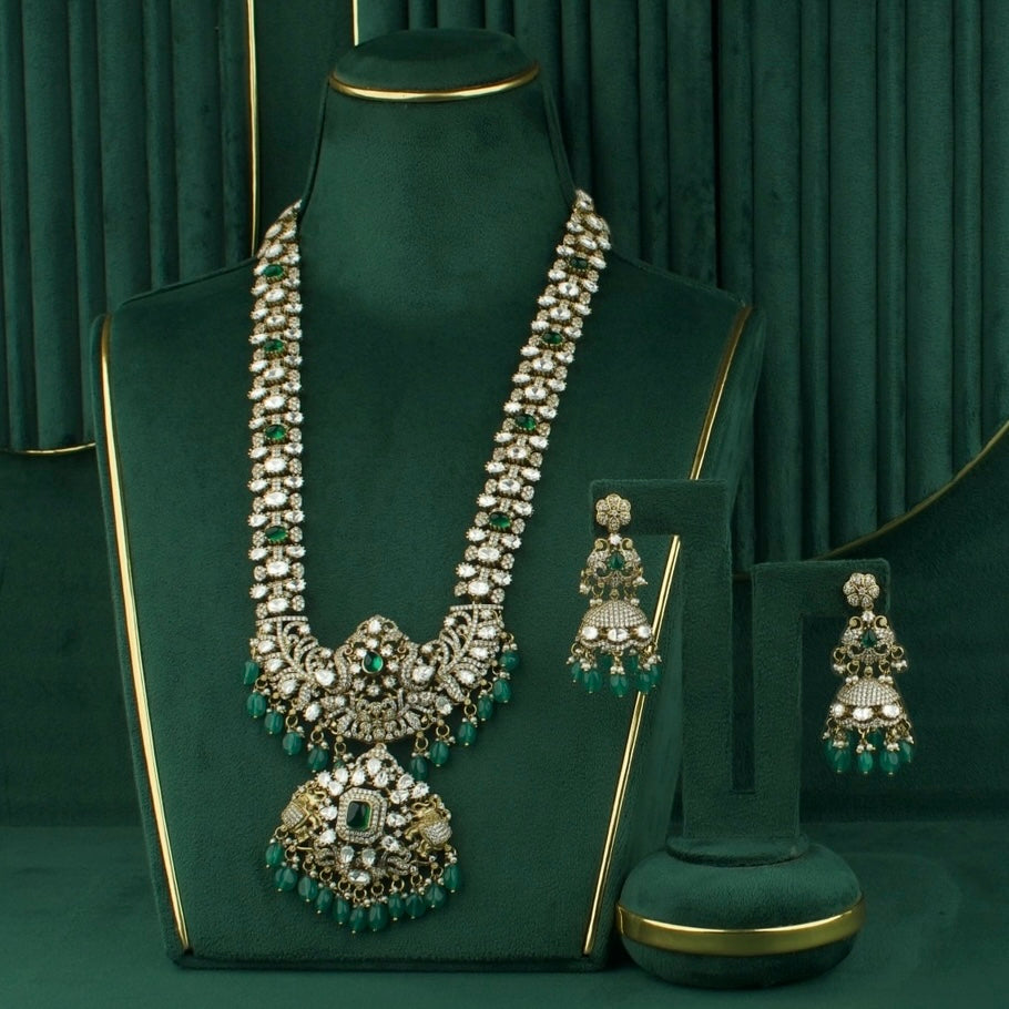 Royal Opulence: Victorian Necklace Set