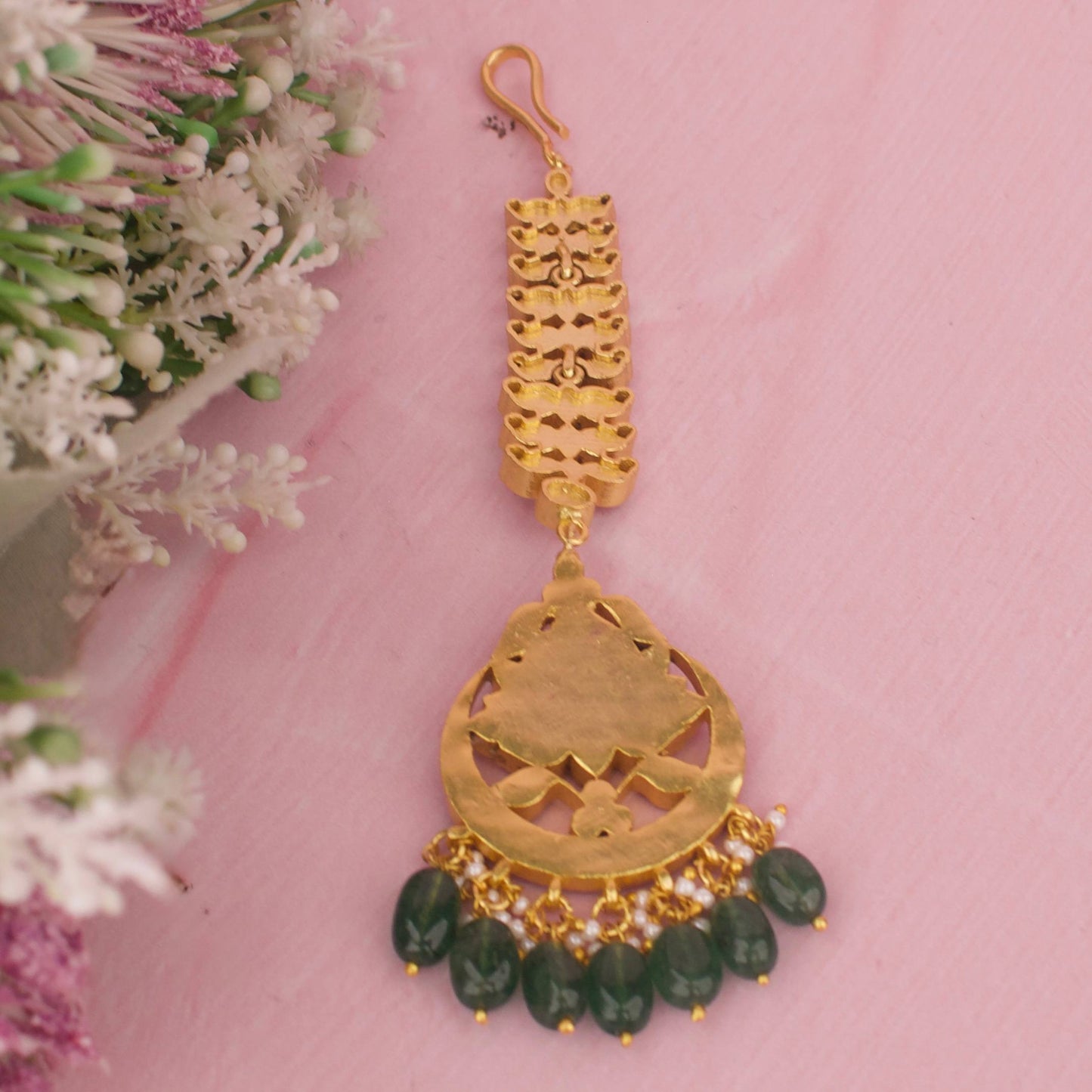 Ethnic Jadau Kundan Maang Tikka With Green Beads