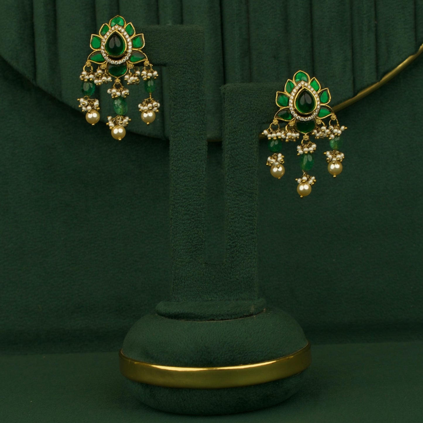 Graceful Victorian Fusion Kundan Polki Necklace With Earrings
