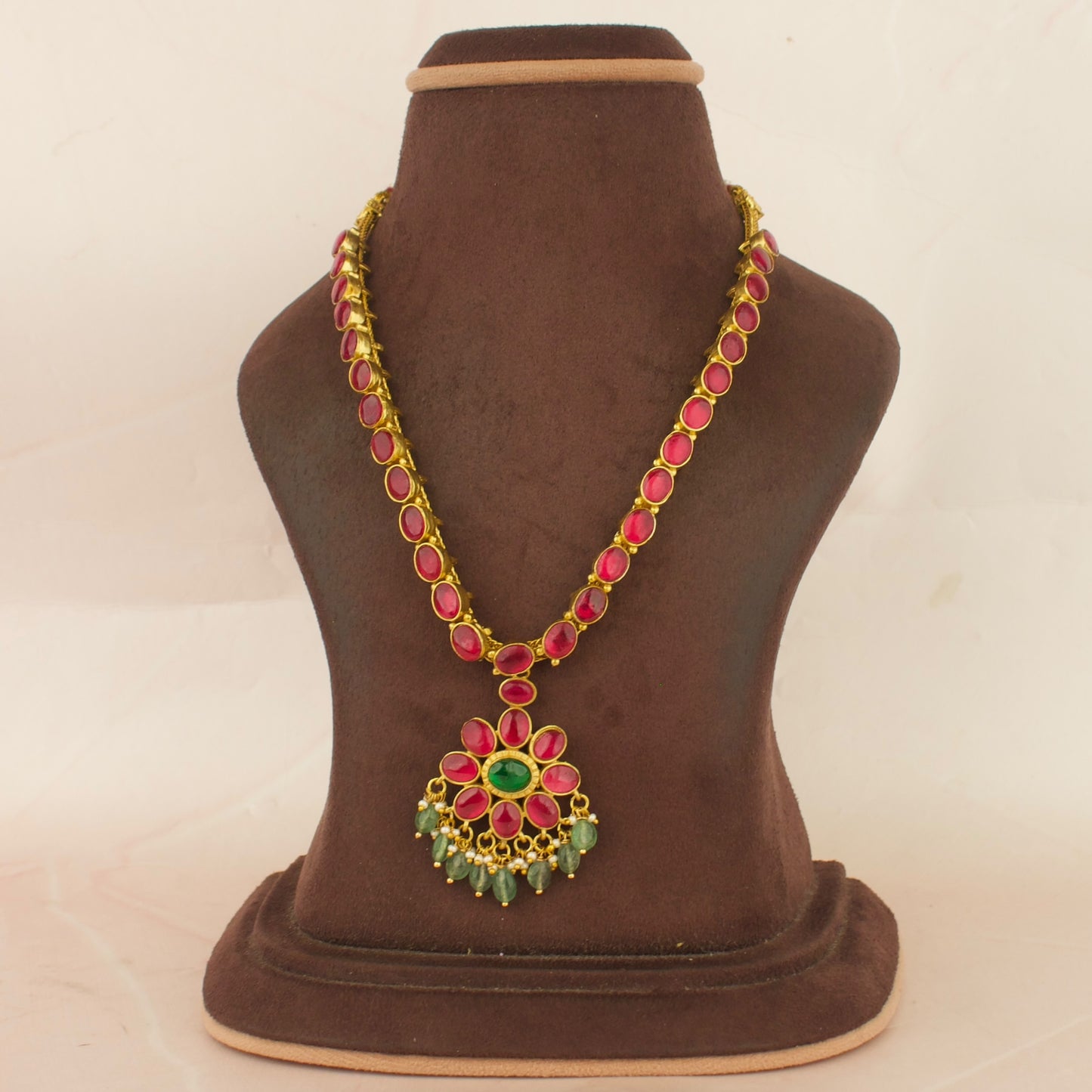 Gold Style Floral Design Locket Jadau Kundan Necklace