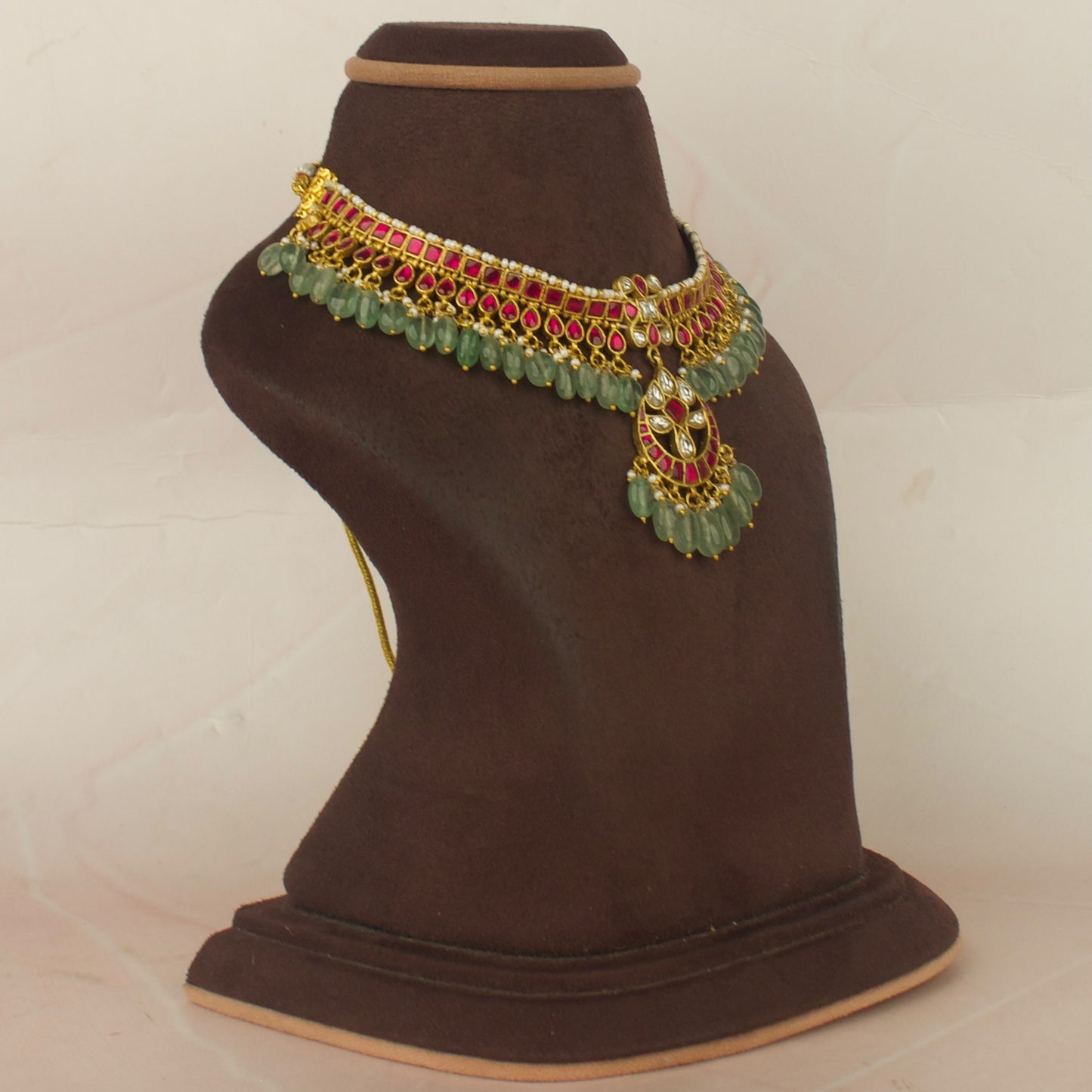Captivating Floral Design Locket Jadau Kundan Necklace