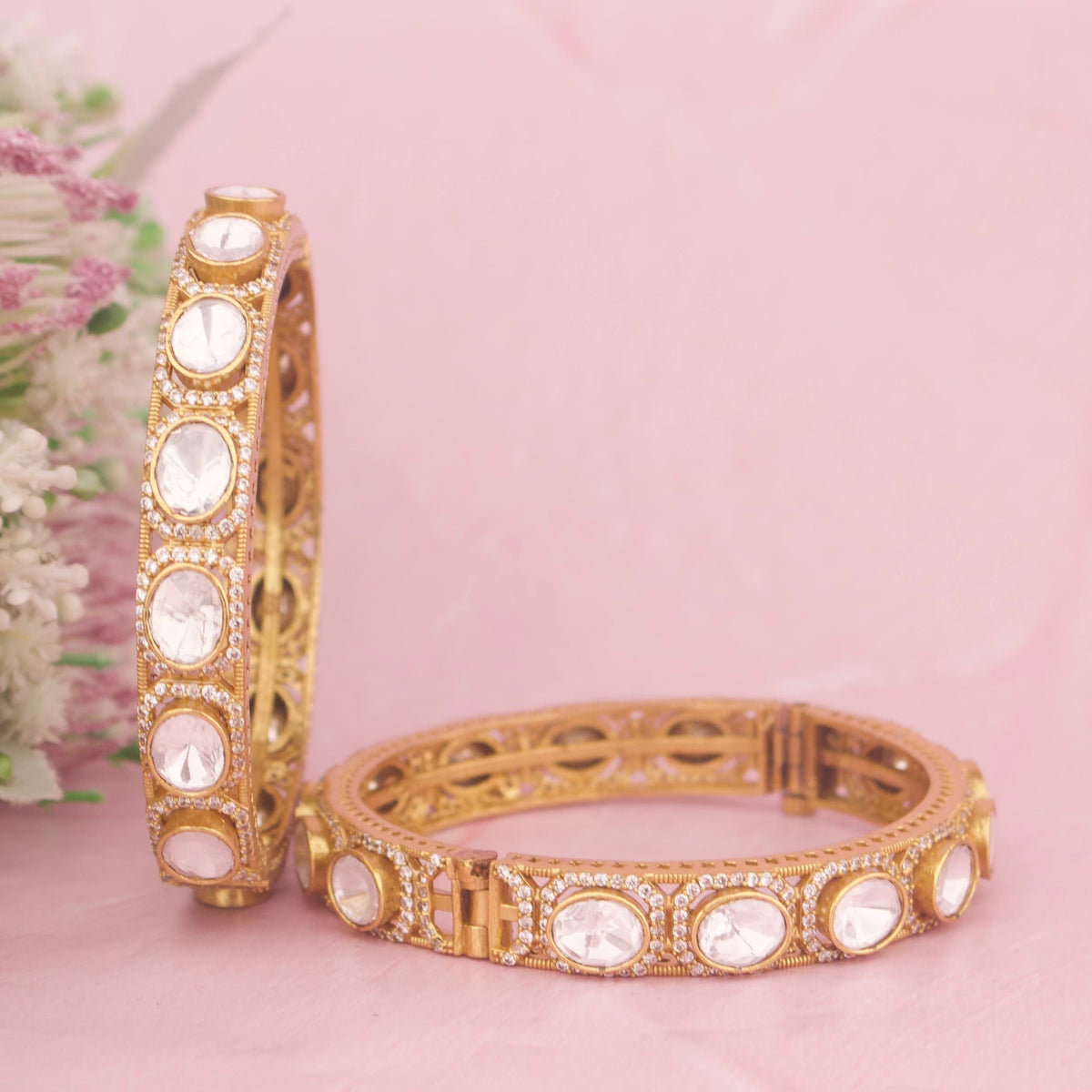 Elegant Polki Kundan Bangle With Stone Detailing