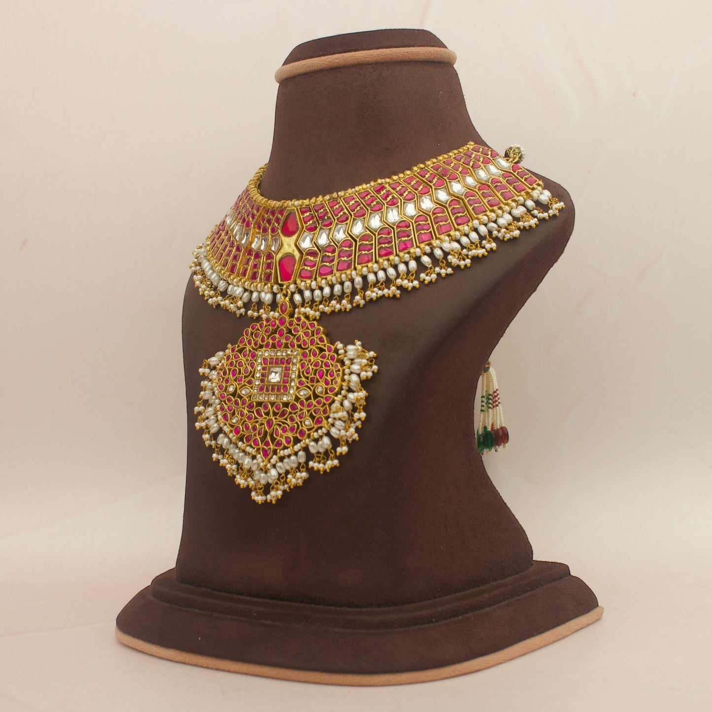 Exquisite Jadau Kundan Necklace with Rice Pearl Detailings