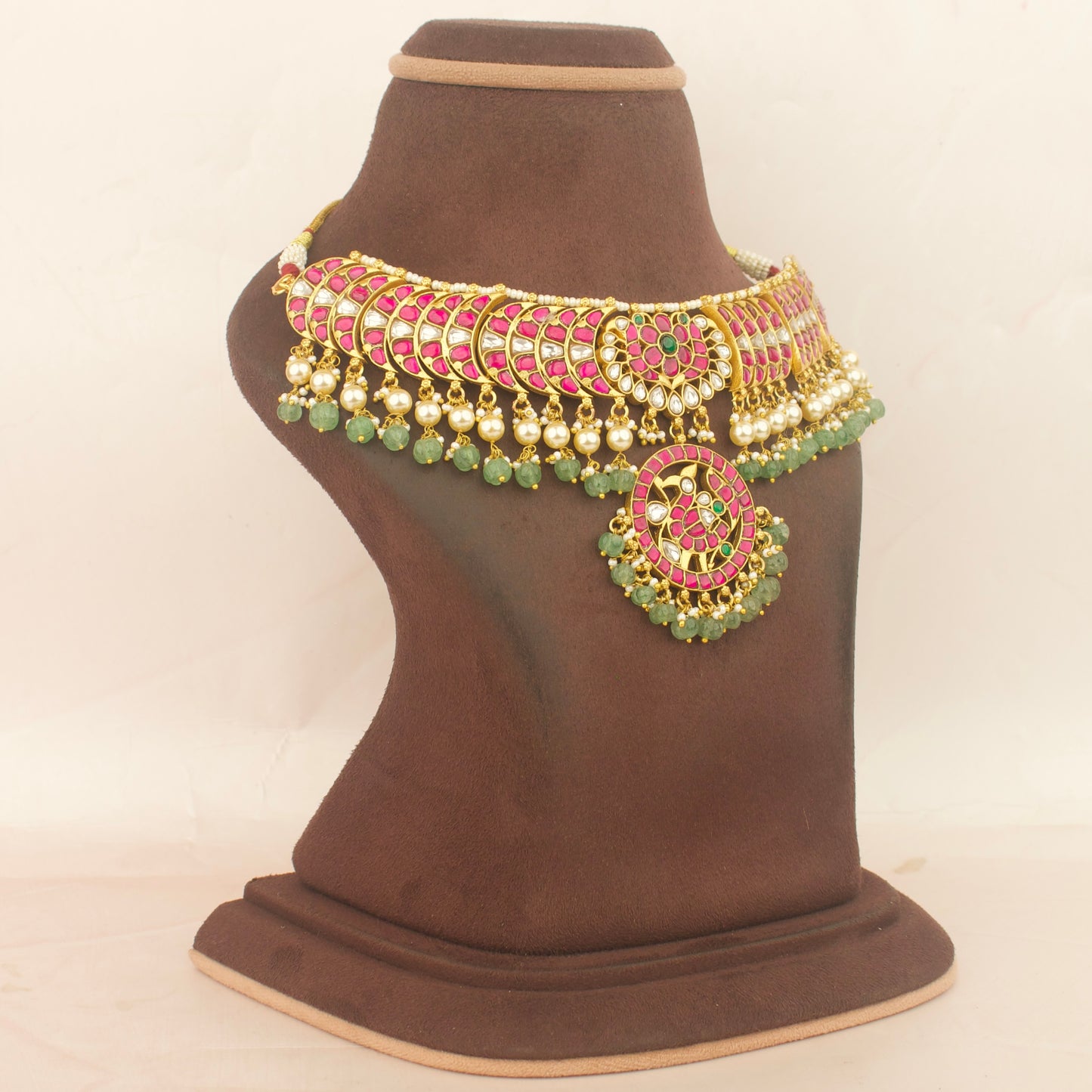 Royal Graceful Jadau Kundan Choker With Pearl & Beads Hanging