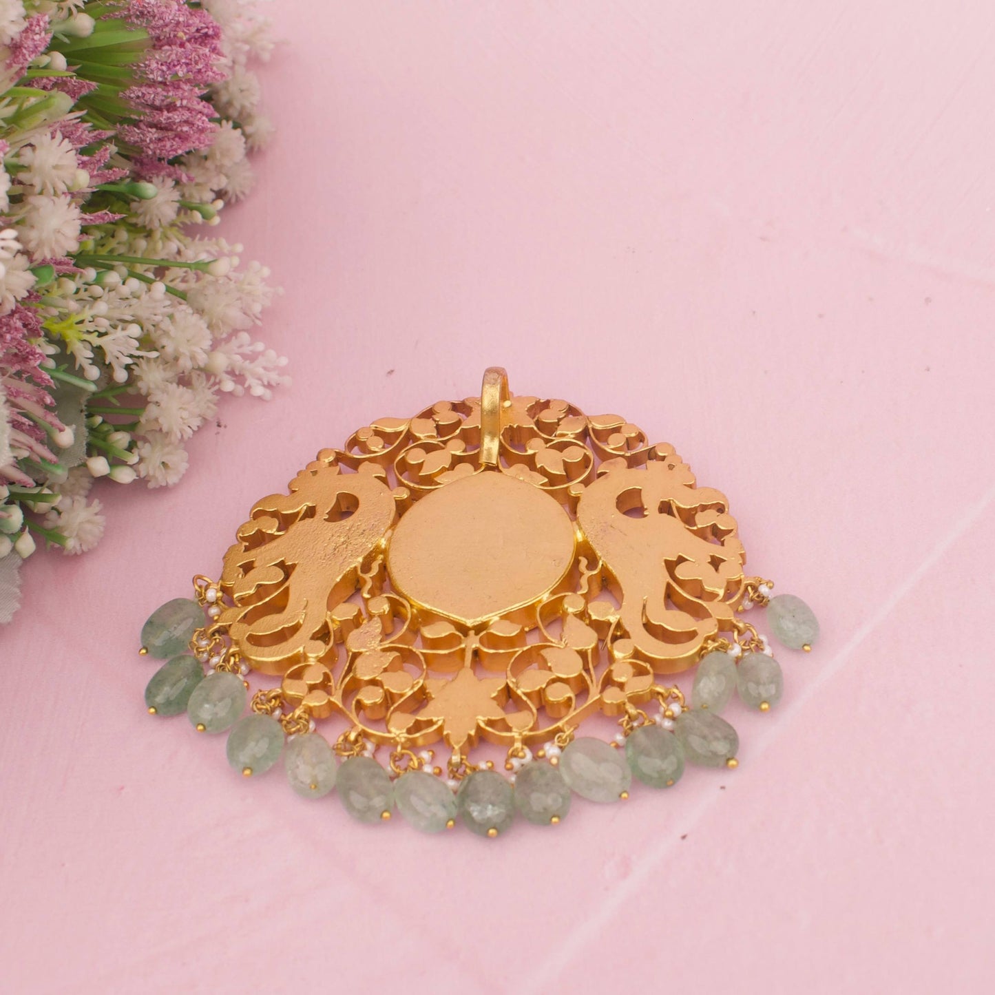 Grand Jadau Kundan Pendant