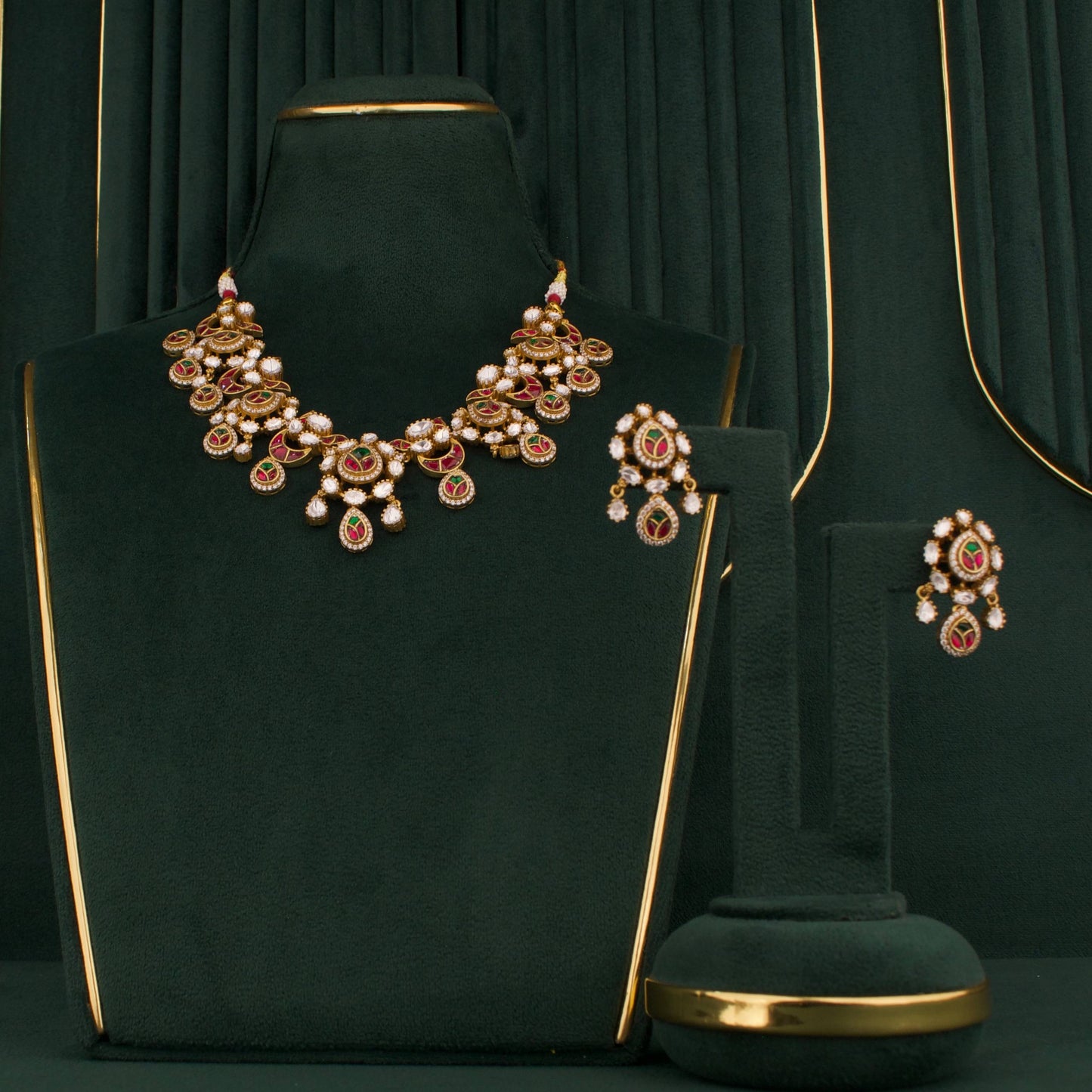 Dazzling Victorian Fusion Polki & Kundan Necklace With Matching Earrings