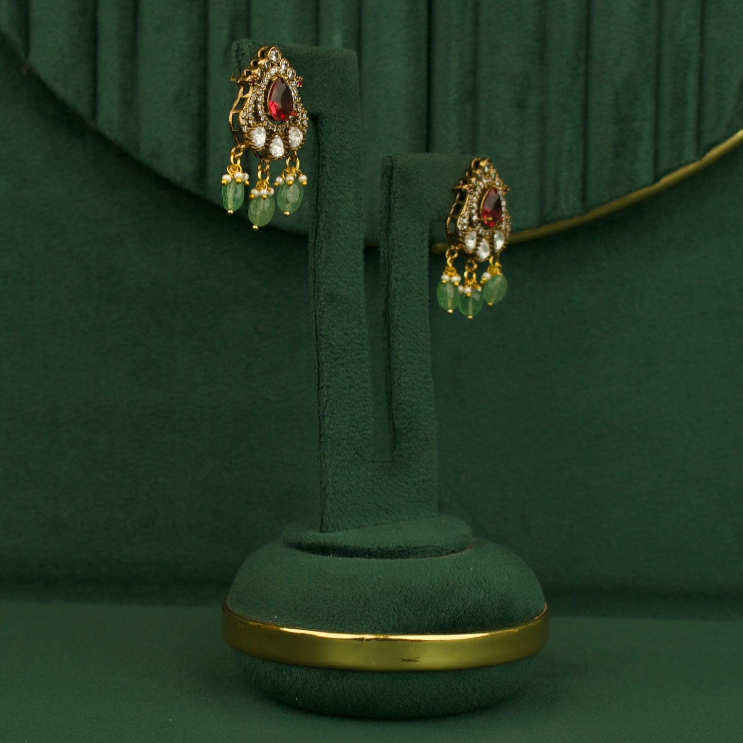 Classic Victorian Finishing Nanthad Necklace With Earring