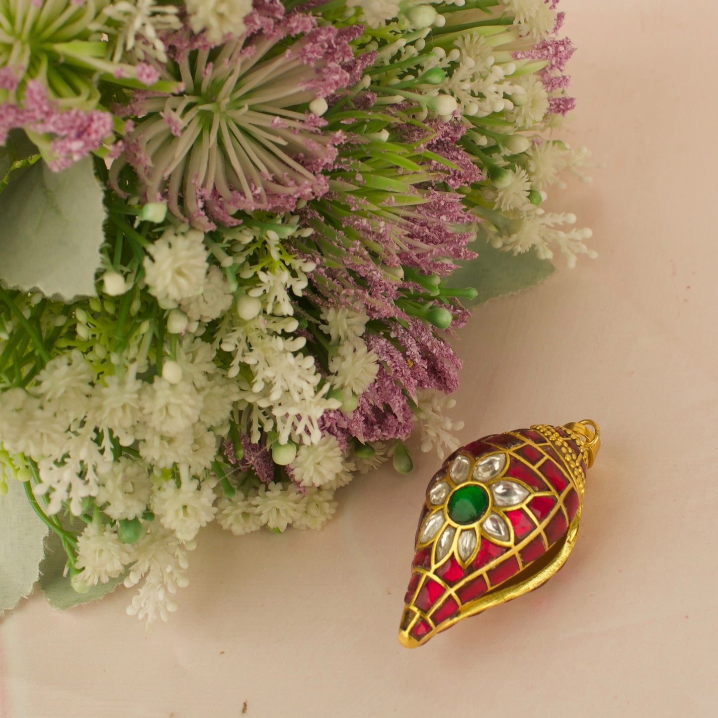 Exquisite Shank Design Jadau Kundan Locket