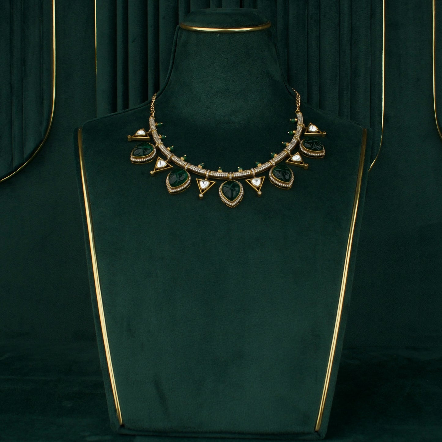 Enchanting Leaf Motif Victorian Polki Necklace Set