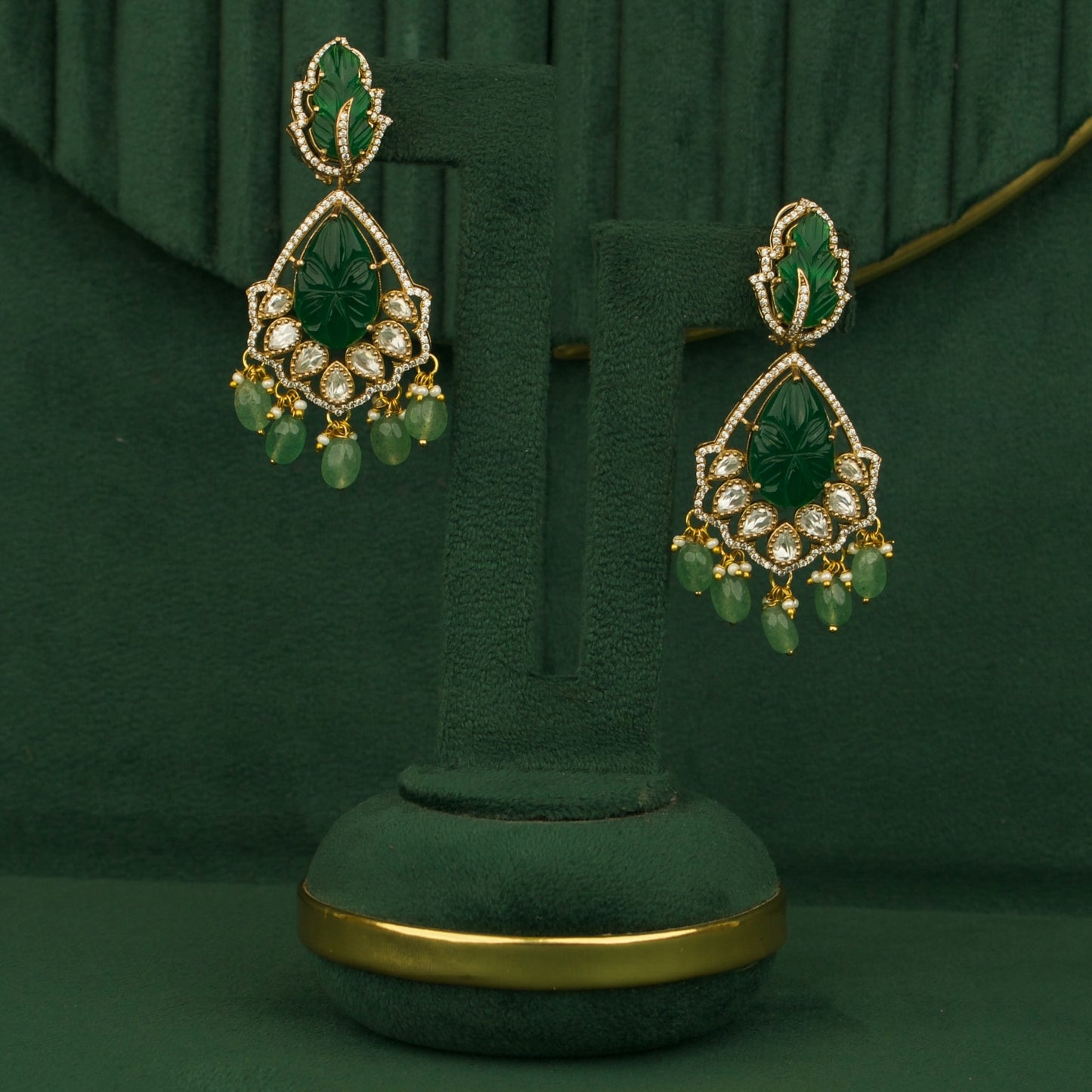 Graceful Floral Design Victorian Finishing Long Necklace With Earrings