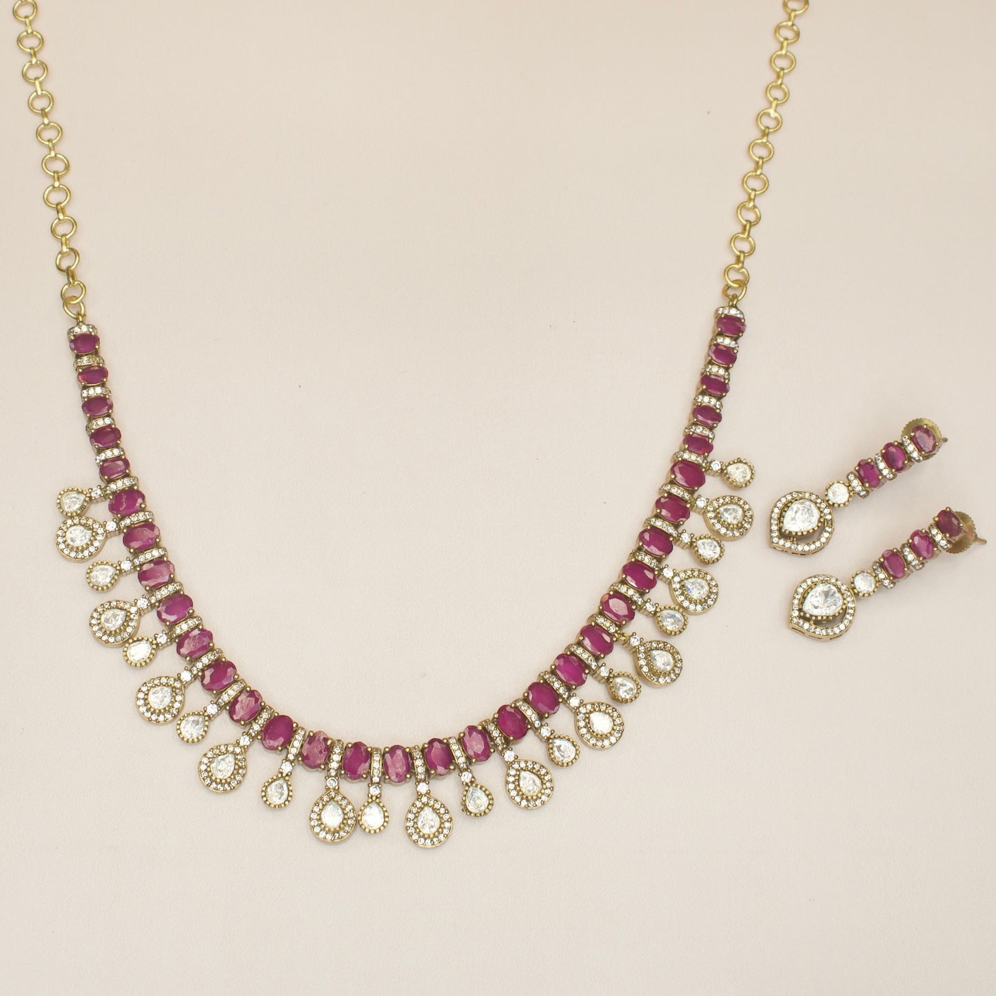 Trending One-Line Victorian Necklace Set with drop earrings